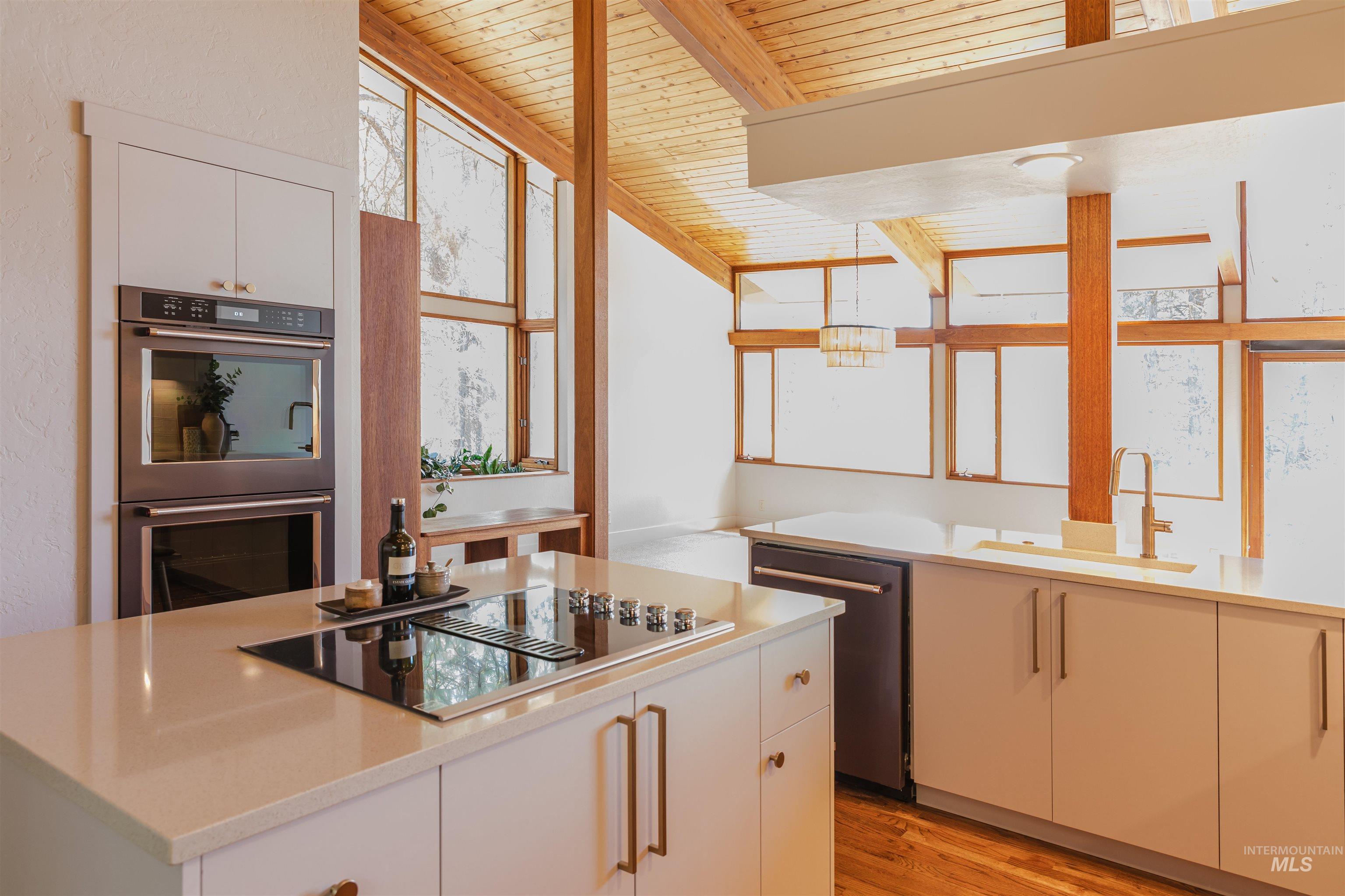 136 Silver Fox Trail, McCall, Idaho 83638, 4 Bedrooms, 2.5 Bathrooms, Residential For Sale, Price $1,250,000,MLS 98984880
