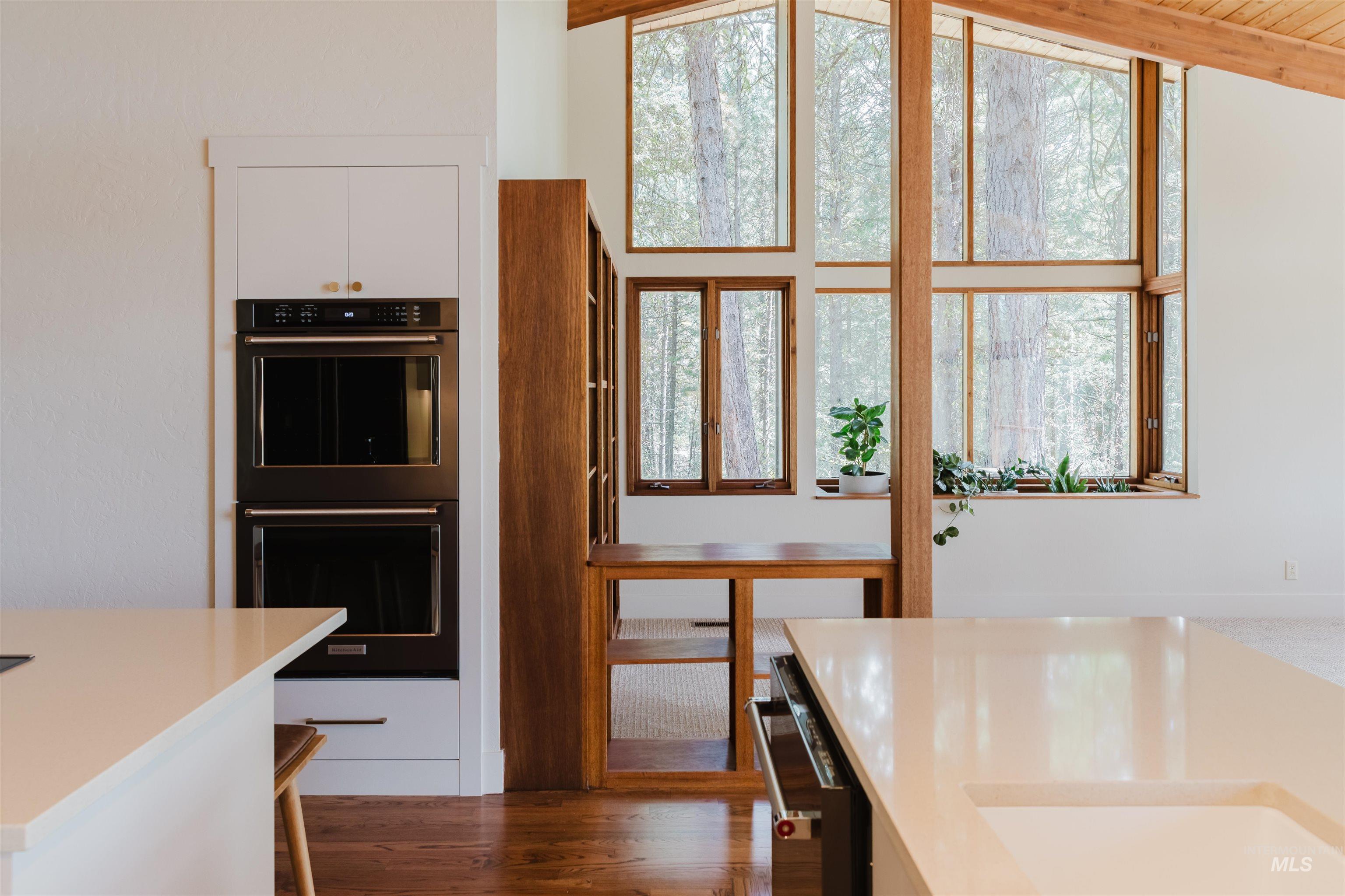 136 Silver Fox Trail, McCall, Idaho 83638, 4 Bedrooms, 2.5 Bathrooms, Residential For Sale, Price $1,250,000,MLS 98984880
