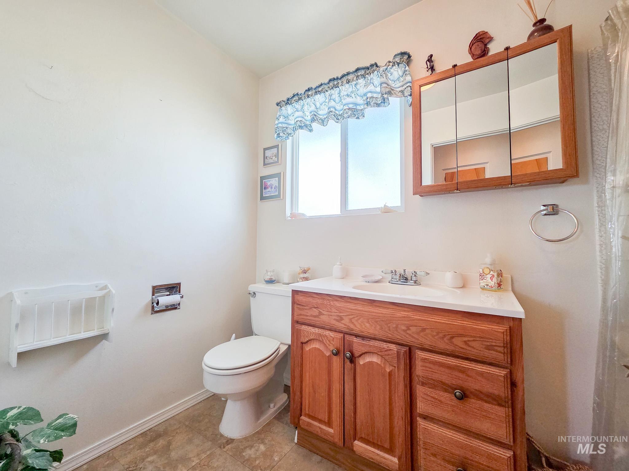 1808 Valleyview, Clarkston, Washington 99403, 3 Bedrooms, 3 Bathrooms, Residential For Sale, Price $439,000, 98984885
