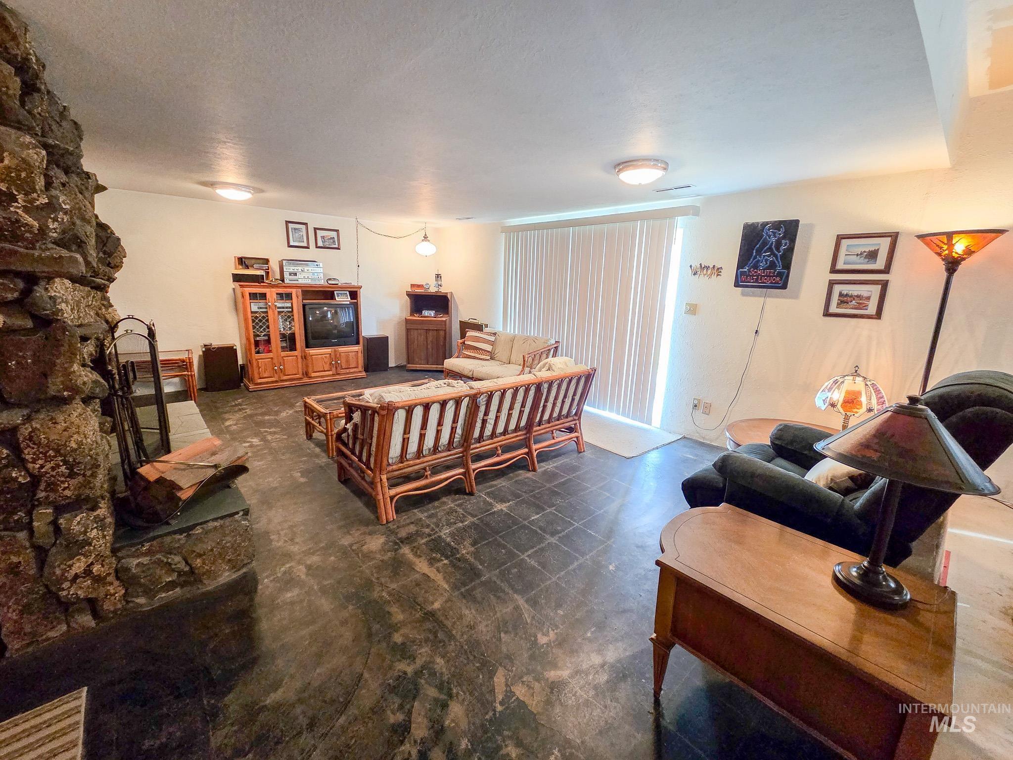 1808 Valleyview, Clarkston, Washington 99403, 3 Bedrooms, 3 Bathrooms, Residential For Sale, Price $439,000, 98984885