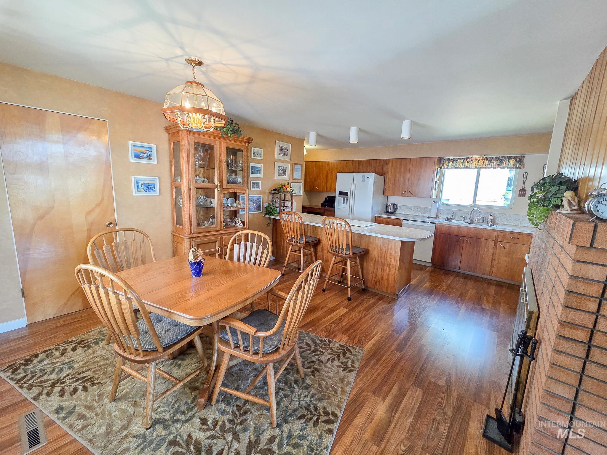 1808 Valleyview, Clarkston, Washington 99403, 3 Bedrooms, 3 Bathrooms, Residential For Sale, Price $439,000, 98984885