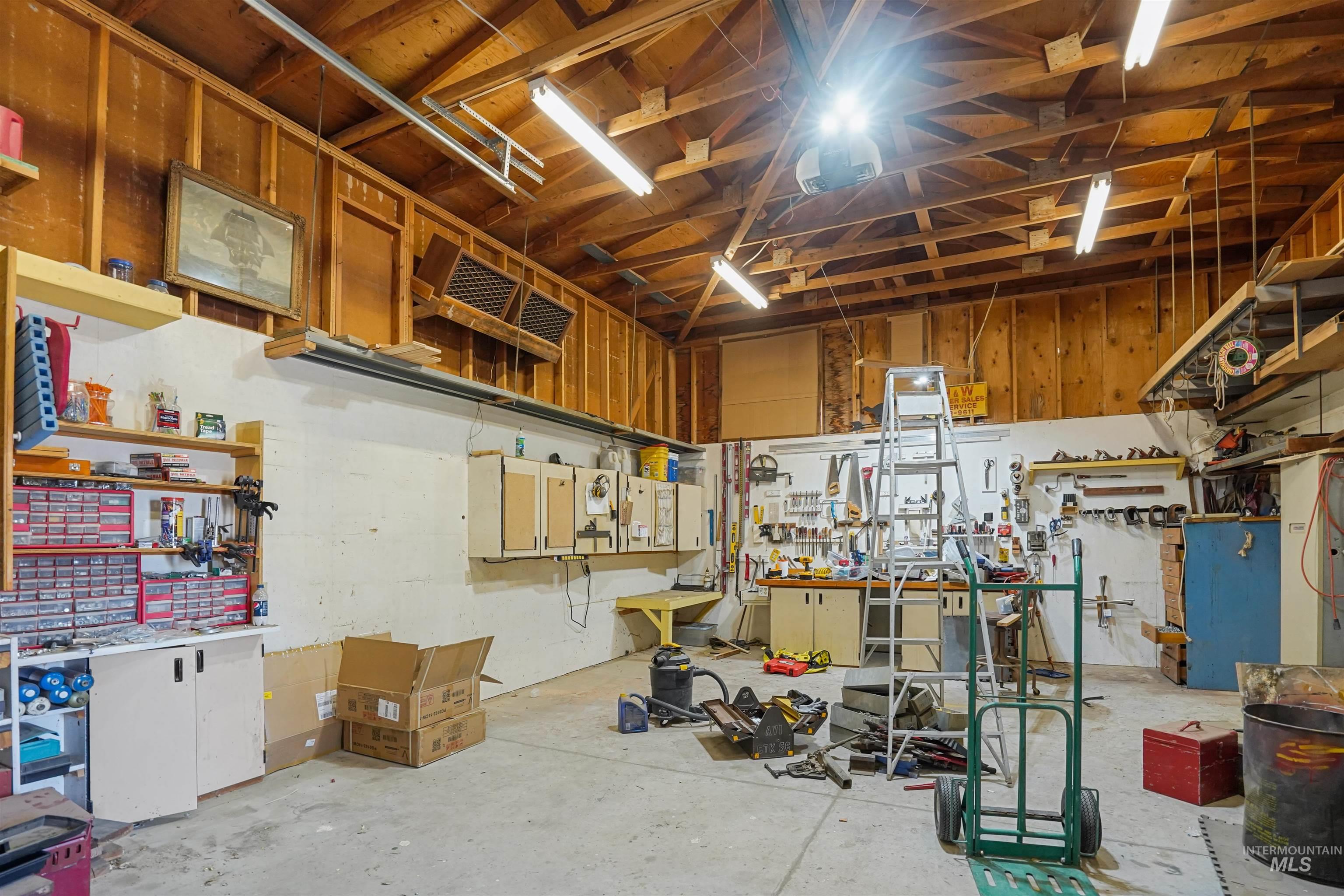 141 Hilltop Ct, Burley, Idaho 83318, 3 Bedrooms, 2 Bathrooms, Residential For Sale, Price $325,000,MLS 98984887