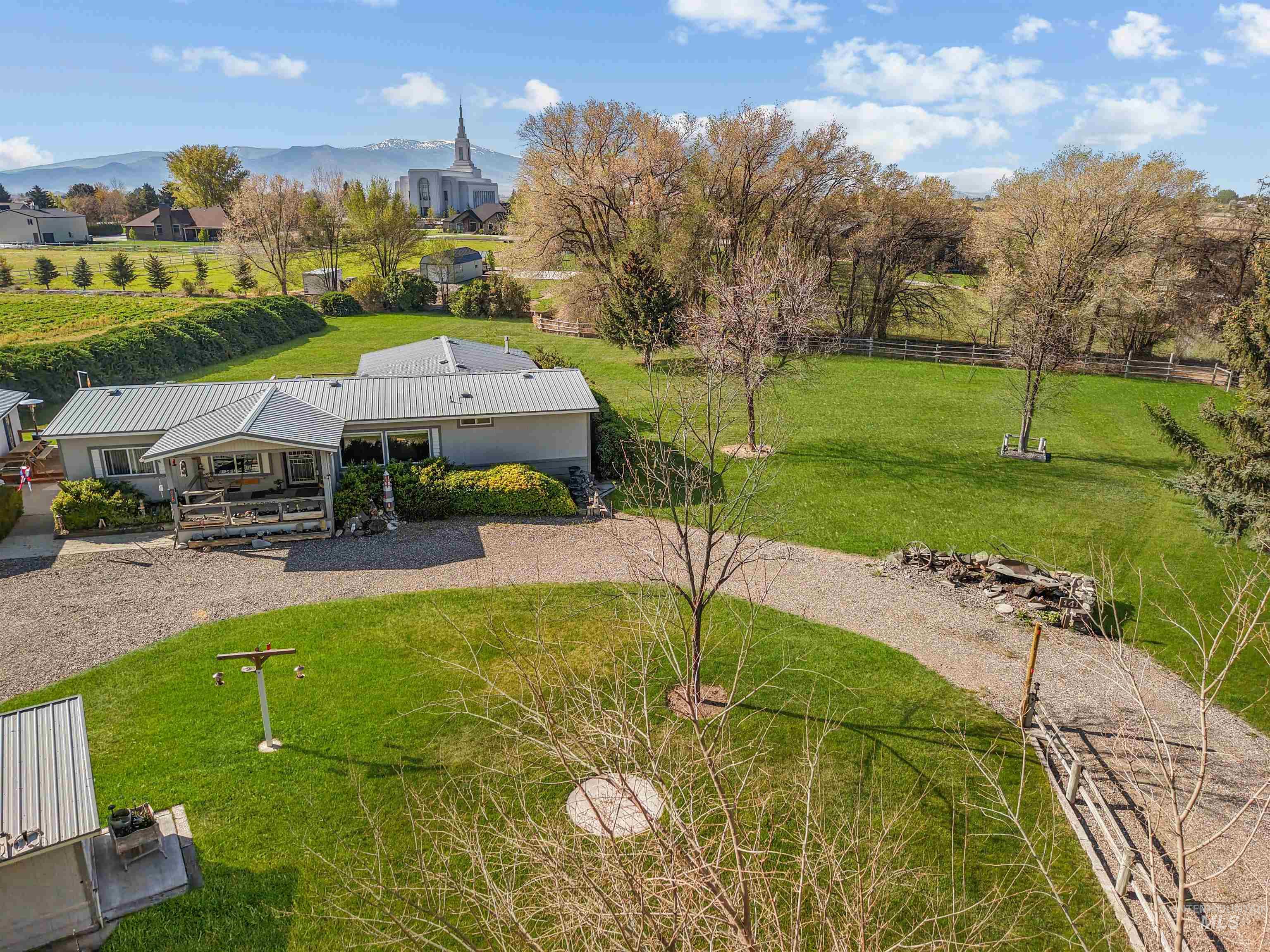 141 Hilltop Ct, Burley, Idaho 83318, 3 Bedrooms, 2 Bathrooms, Residential For Sale, Price $325,000,MLS 98984887