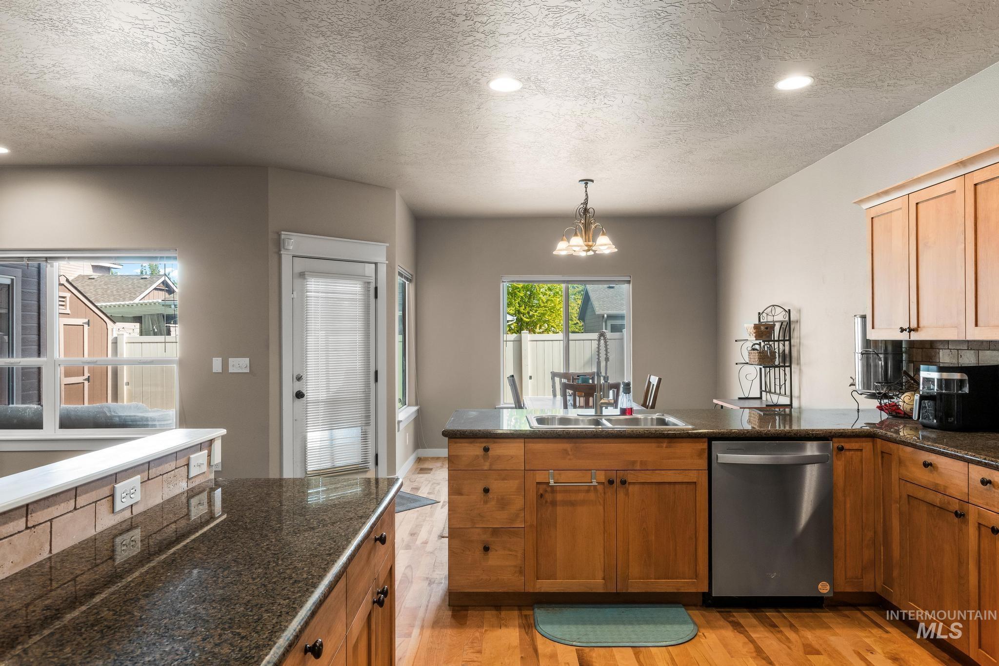 10664 Copper St, Nampa, Idaho 83687, 4 Bedrooms, 2 Bathrooms, Residential For Sale, Price $375,000,MLS 98984888