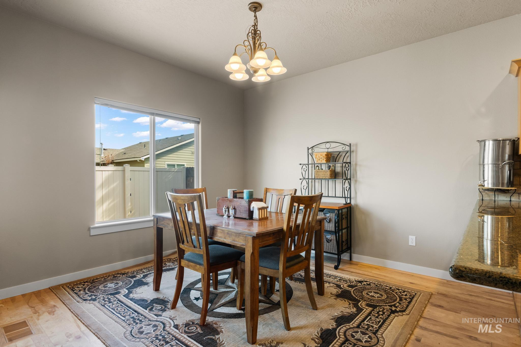 10664 Copper St, Nampa, Idaho 83687, 4 Bedrooms, 2 Bathrooms, Residential For Sale, Price $375,000,MLS 98984888