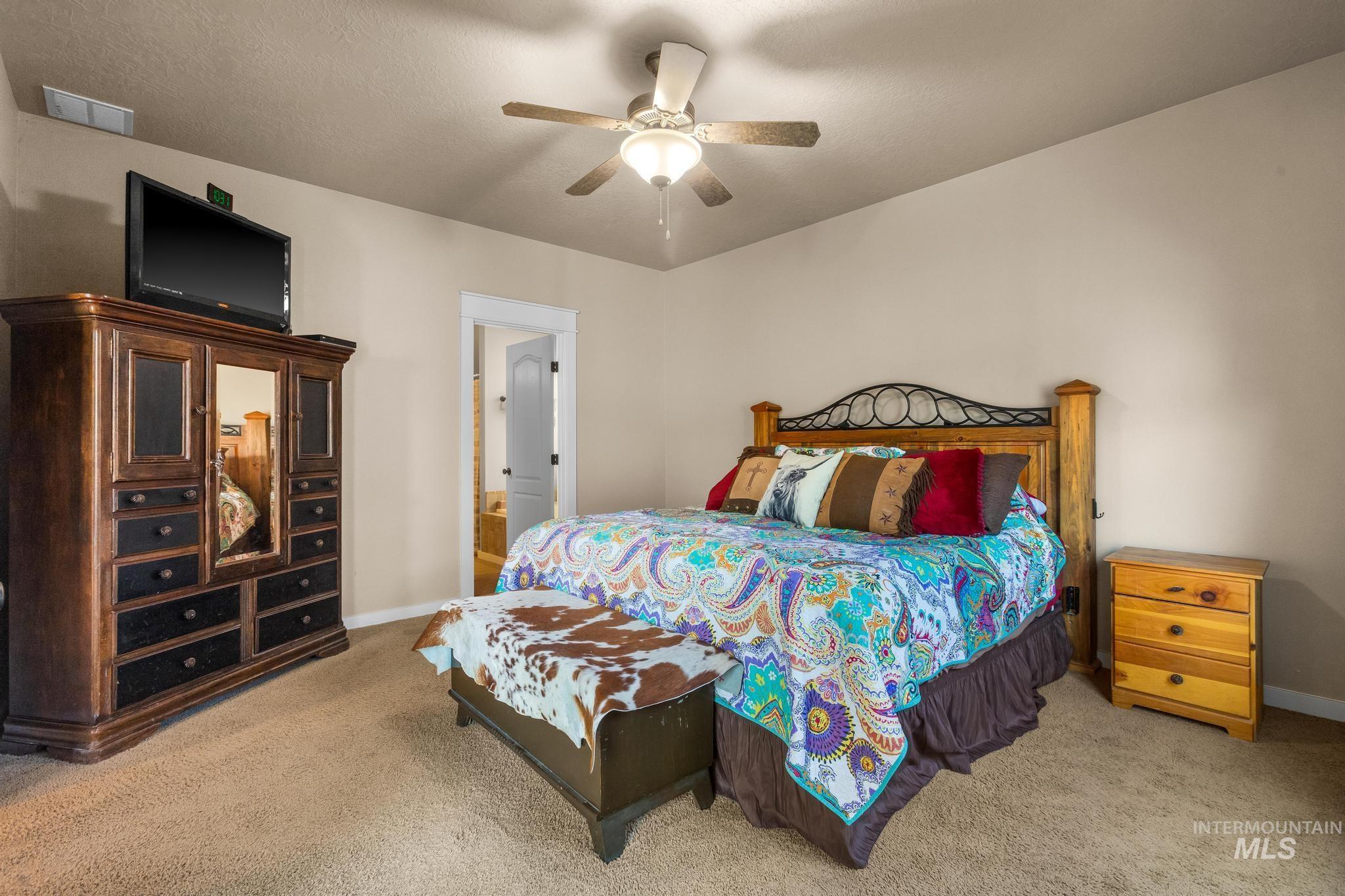 10664 Copper St, Nampa, Idaho 83687, 4 Bedrooms, 2 Bathrooms, Residential For Sale, Price $375,000,MLS 98984888