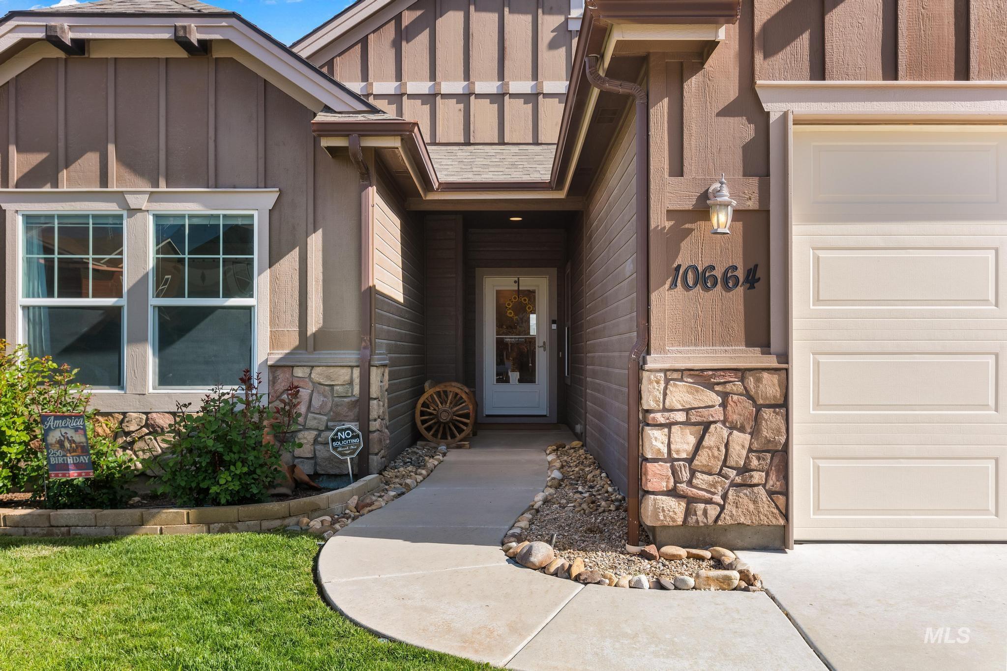 10664 Copper St, Nampa, Idaho 83687, 4 Bedrooms, 2 Bathrooms, Residential For Sale, Price $375,000,MLS 98984888