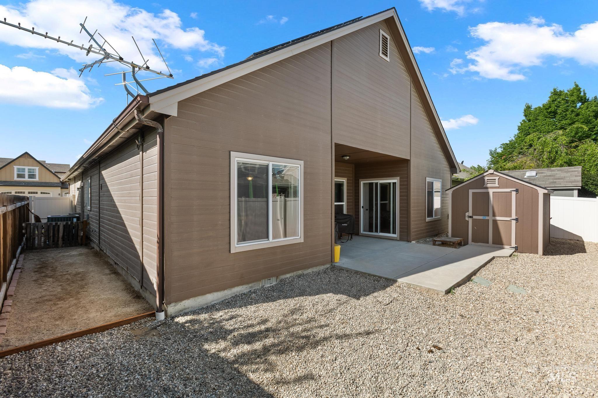 10664 Copper St, Nampa, Idaho 83687, 4 Bedrooms, 2 Bathrooms, Residential For Sale, Price $375,000,MLS 98984888