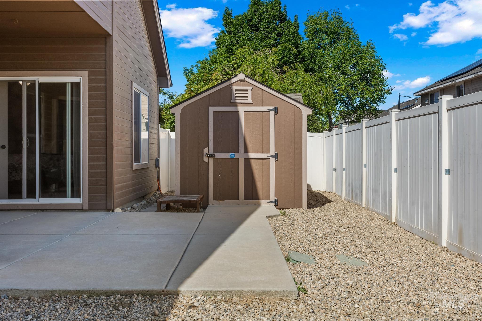 10664 Copper St, Nampa, Idaho 83687, 4 Bedrooms, 2 Bathrooms, Residential For Sale, Price $375,000,MLS 98984888