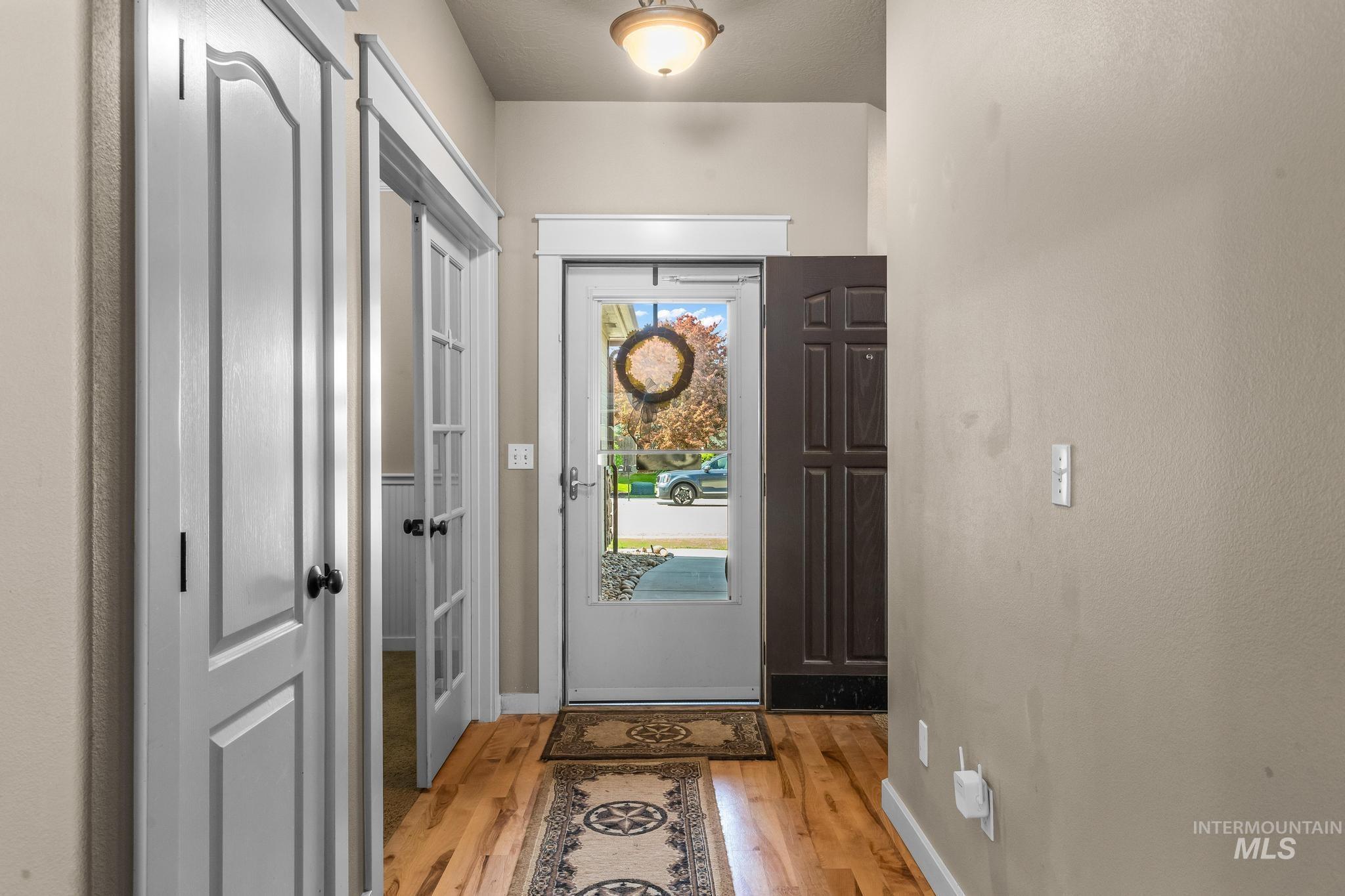 10664 Copper St, Nampa, Idaho 83687, 4 Bedrooms, 2 Bathrooms, Residential For Sale, Price $375,000,MLS 98984888