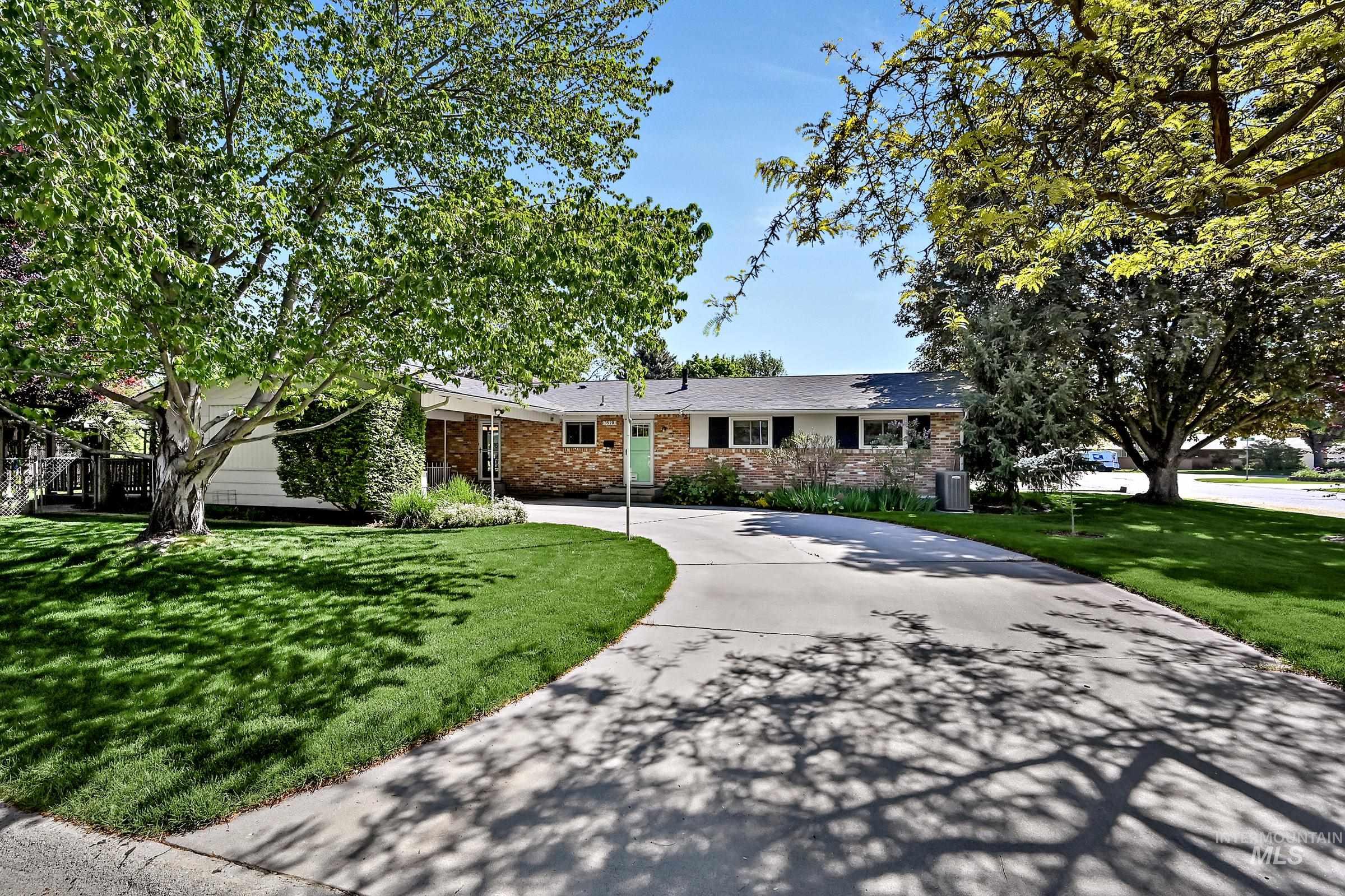 3520 N Rampart Street, Boise, Idaho 83704, 4 Bedrooms, 3 Bathrooms, Residential For Sale, Price $680,000,MLS 98984889
