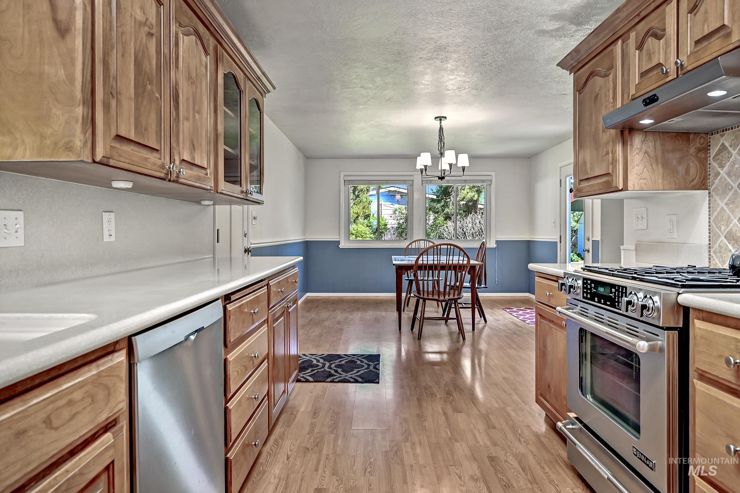 3520 N Rampart Street, Boise, Idaho 83704, 4 Bedrooms, 3 Bathrooms, Residential For Sale, Price $680,000,MLS 98984889