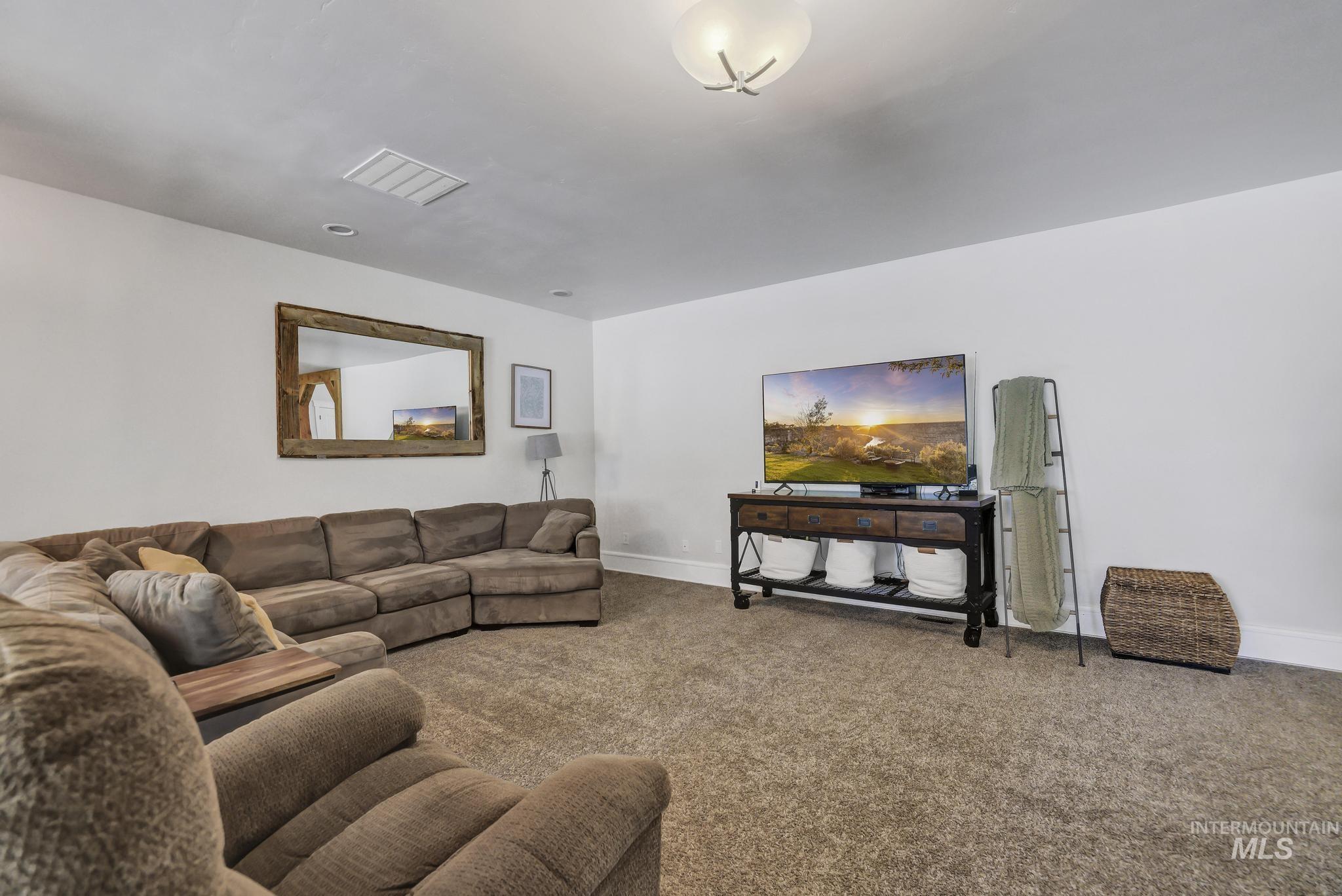 88 Sunnyside Drive, Jerome, Idaho 83338, 3 Bedrooms, 2.5 Bathrooms, Residential For Sale, Price $799,900,MLS 98984890