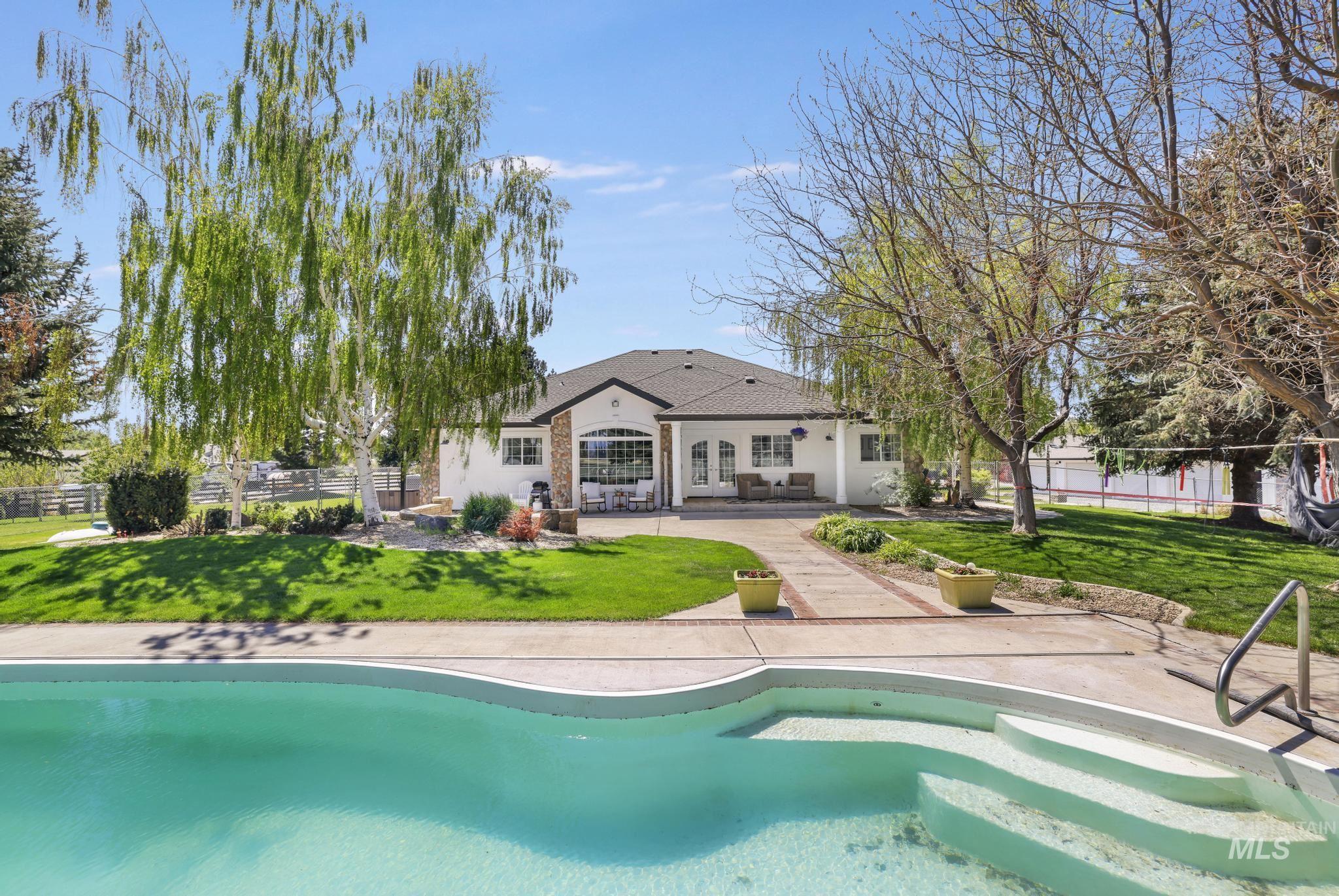 88 Sunnyside Drive, Jerome, Idaho 83338, 3 Bedrooms, 2.5 Bathrooms, Residential For Sale, Price $799,900,MLS 98984890