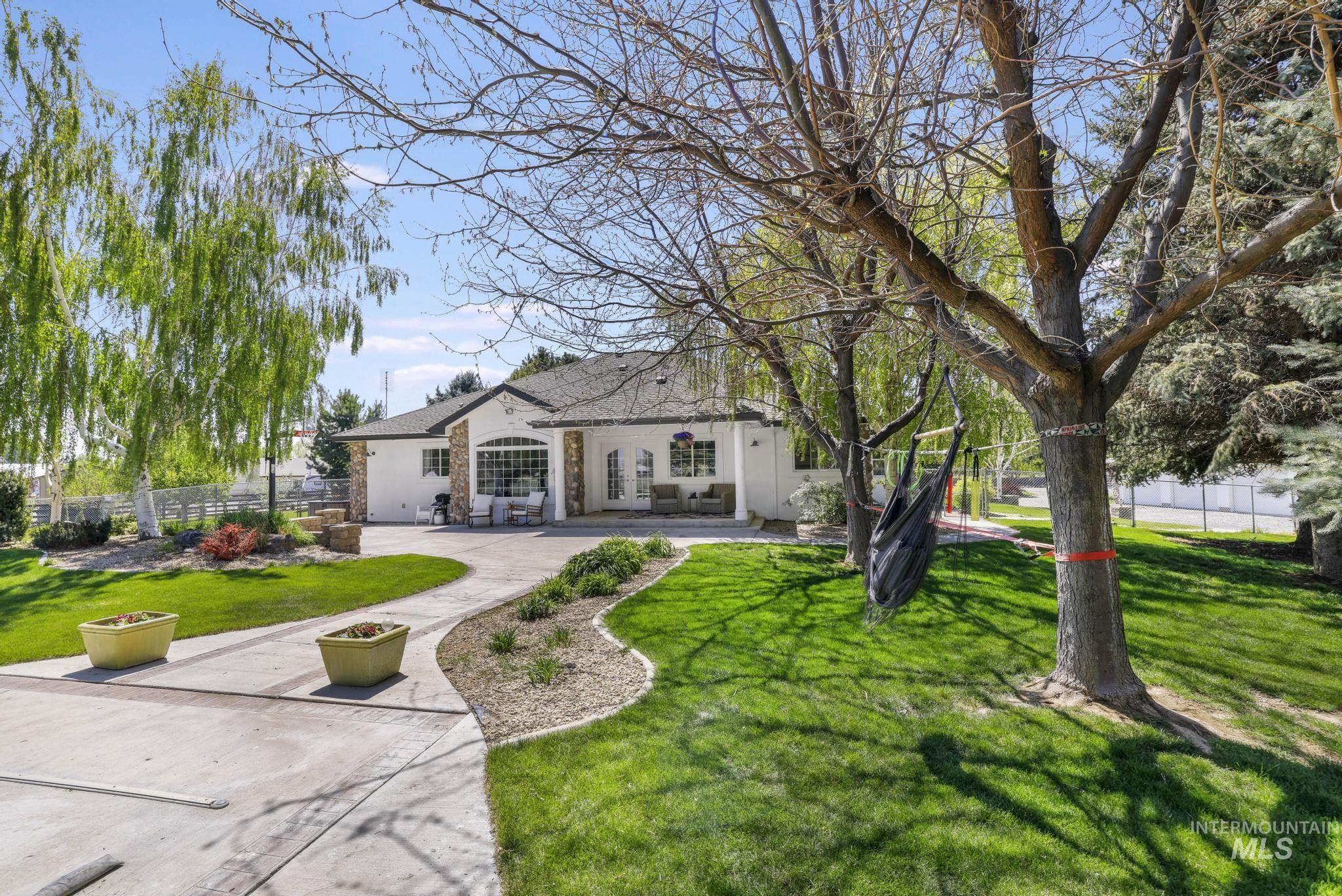 88 Sunnyside Drive, Jerome, Idaho 83338, 3 Bedrooms, 2.5 Bathrooms, Residential For Sale, Price $799,900,MLS 98984890
