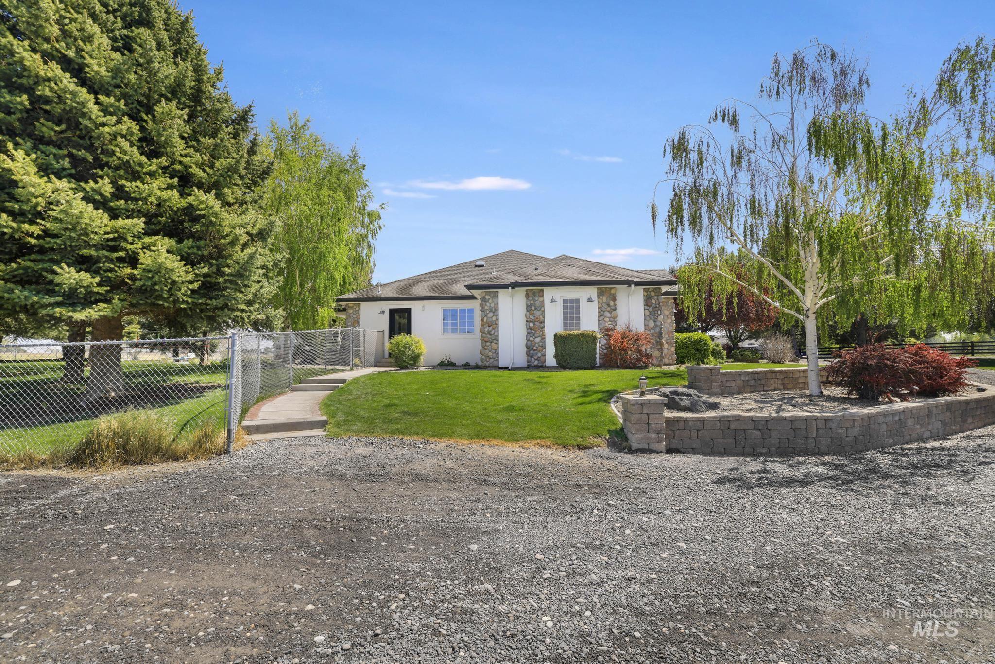 88 Sunnyside Drive, Jerome, Idaho 83338, 3 Bedrooms, 2.5 Bathrooms, Residential For Sale, Price $799,900,MLS 98984890