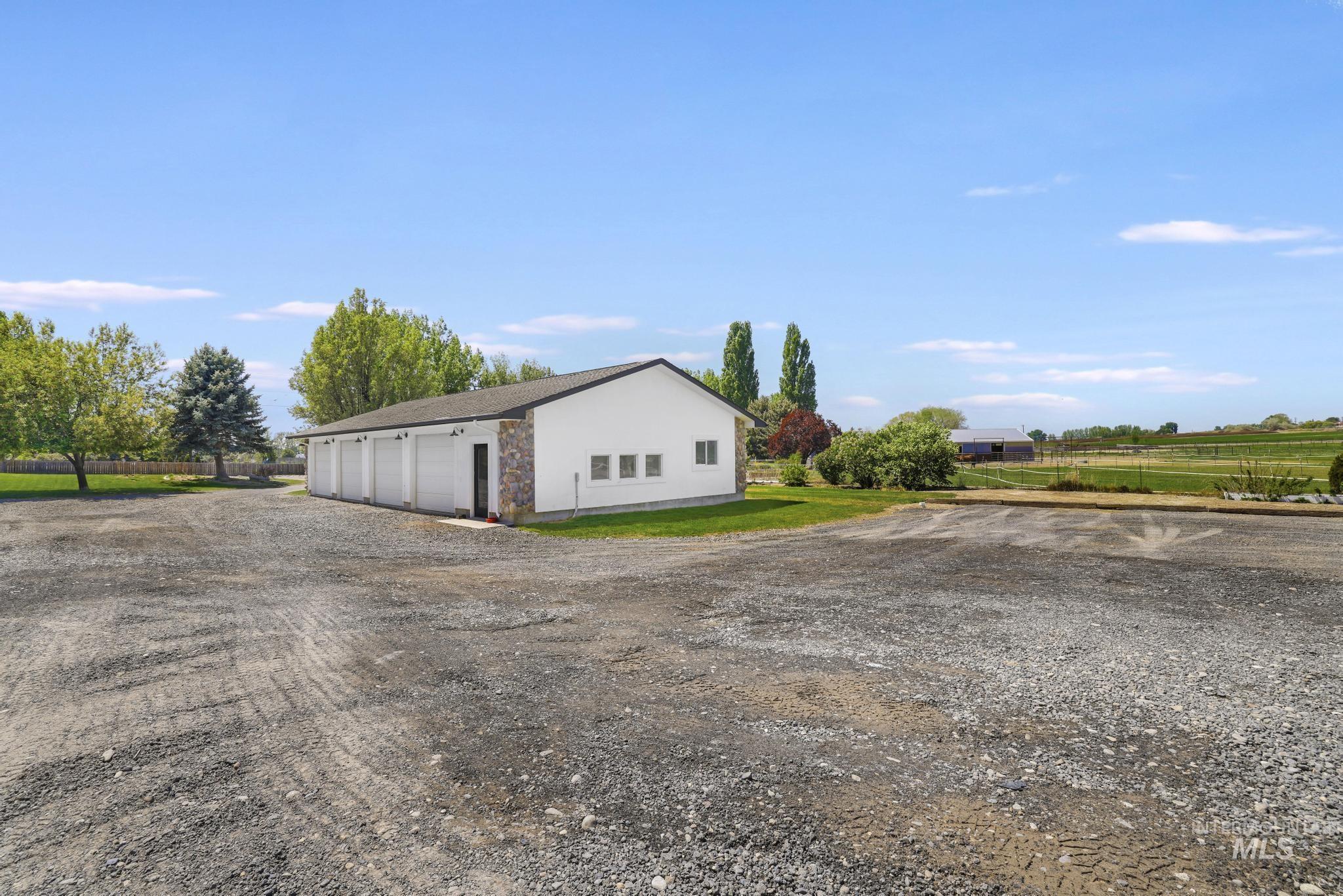 88 Sunnyside Drive, Jerome, Idaho 83338, 3 Bedrooms, 2.5 Bathrooms, Residential For Sale, Price $799,900,MLS 98984890