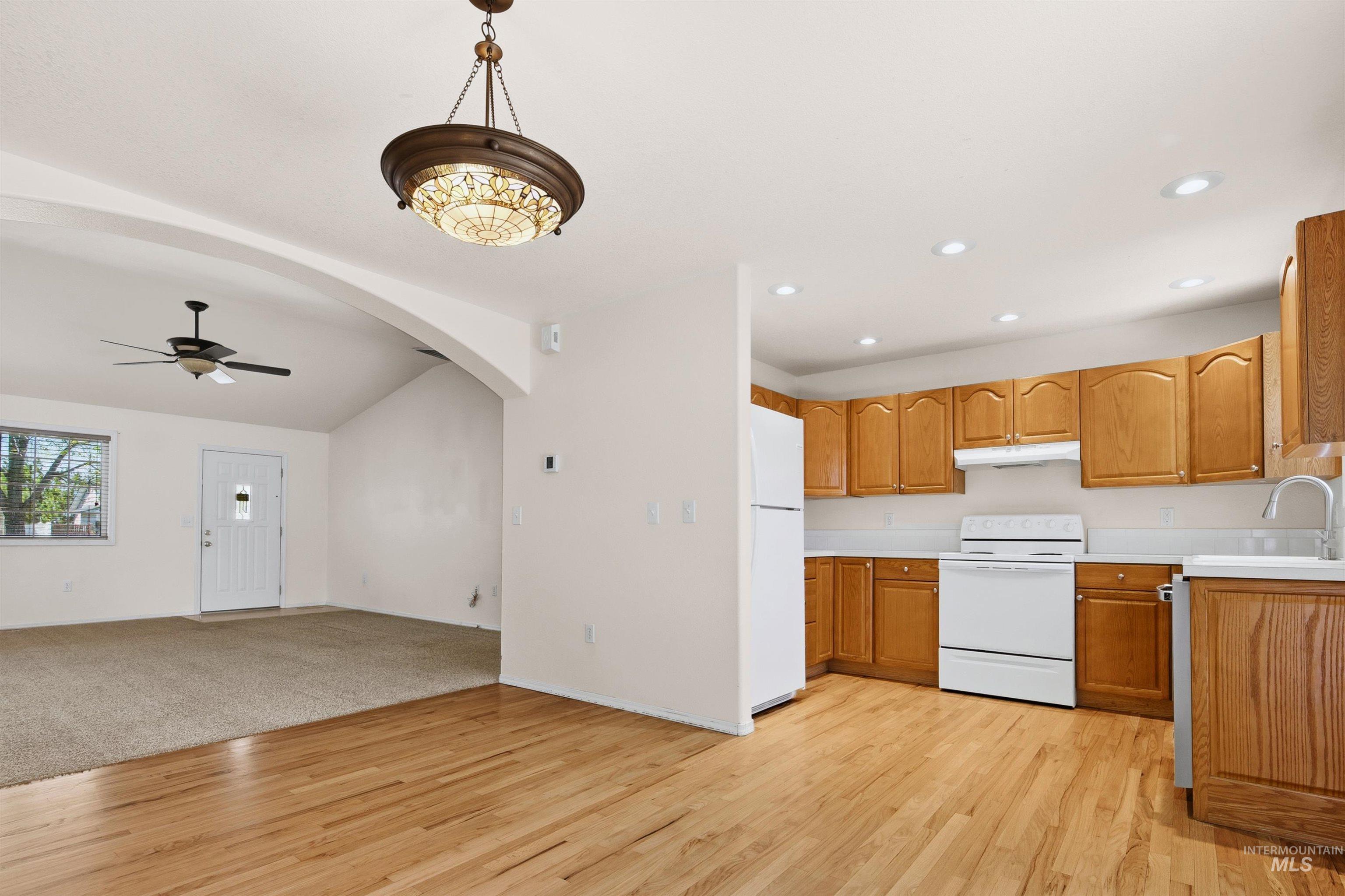 4532 S Chariot Way, Boise, Idaho 83709, 3 Bedrooms, 2 Bathrooms, Residential For Sale, Price $419,999,MLS 98984893