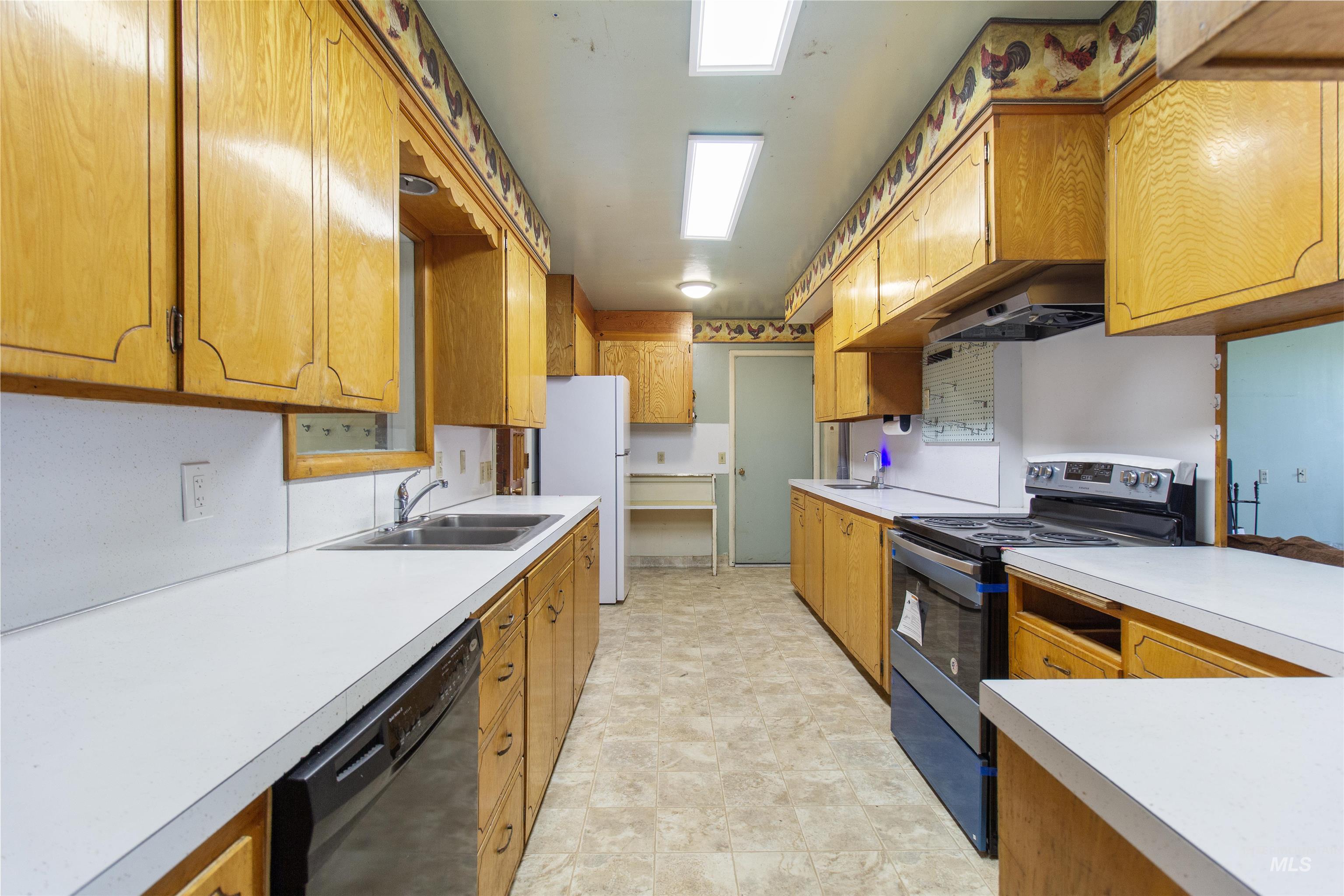 27 W 100 N, Rupert, Idaho 83350, 4 Bedrooms, 2.5 Bathrooms, Residential For Sale, Price $375,000,MLS 98984900