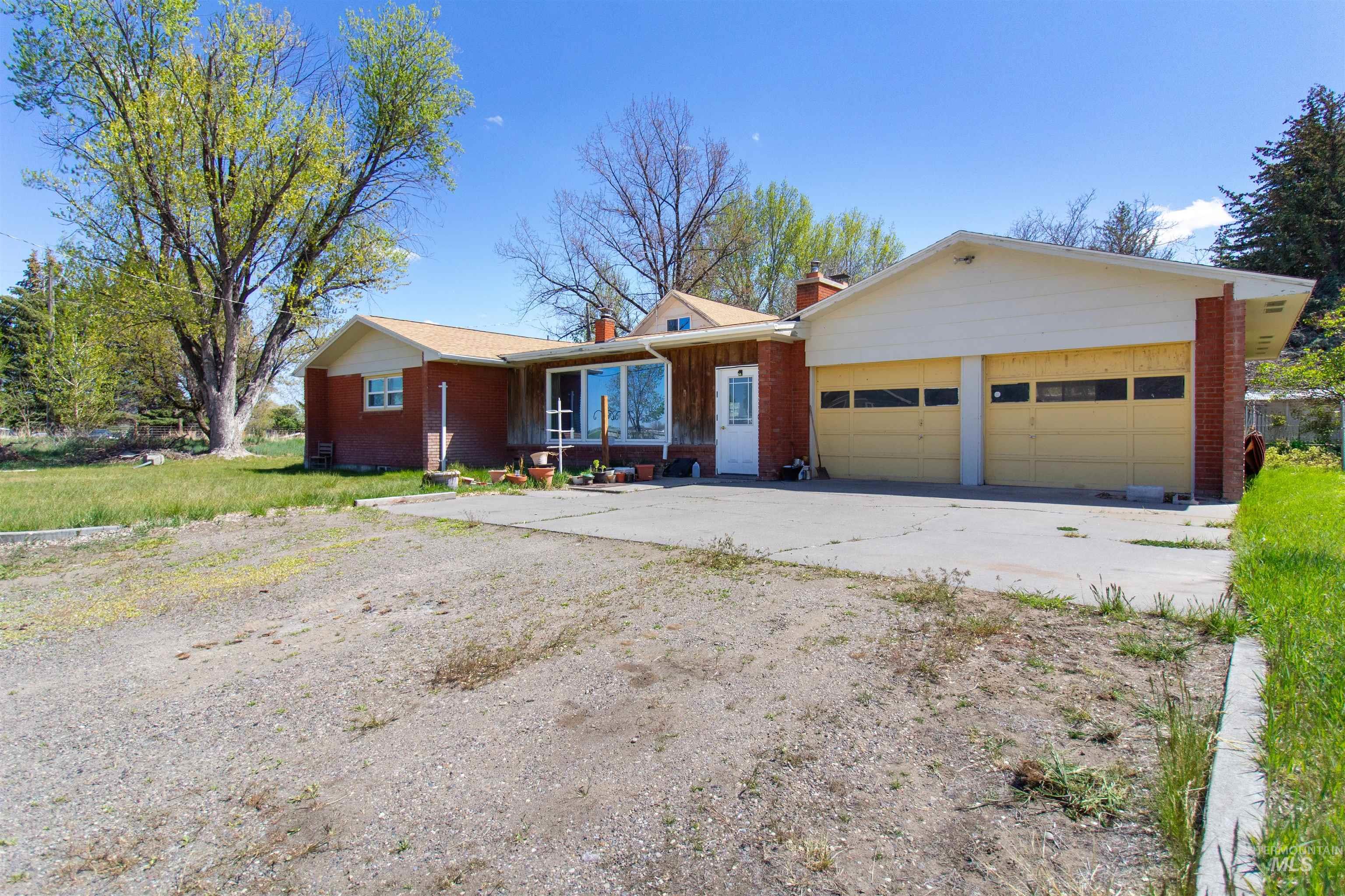 27 W 100 N, Rupert, Idaho 83350, 4 Bedrooms, 2.5 Bathrooms, Residential For Sale, Price $375,000,MLS 98984900