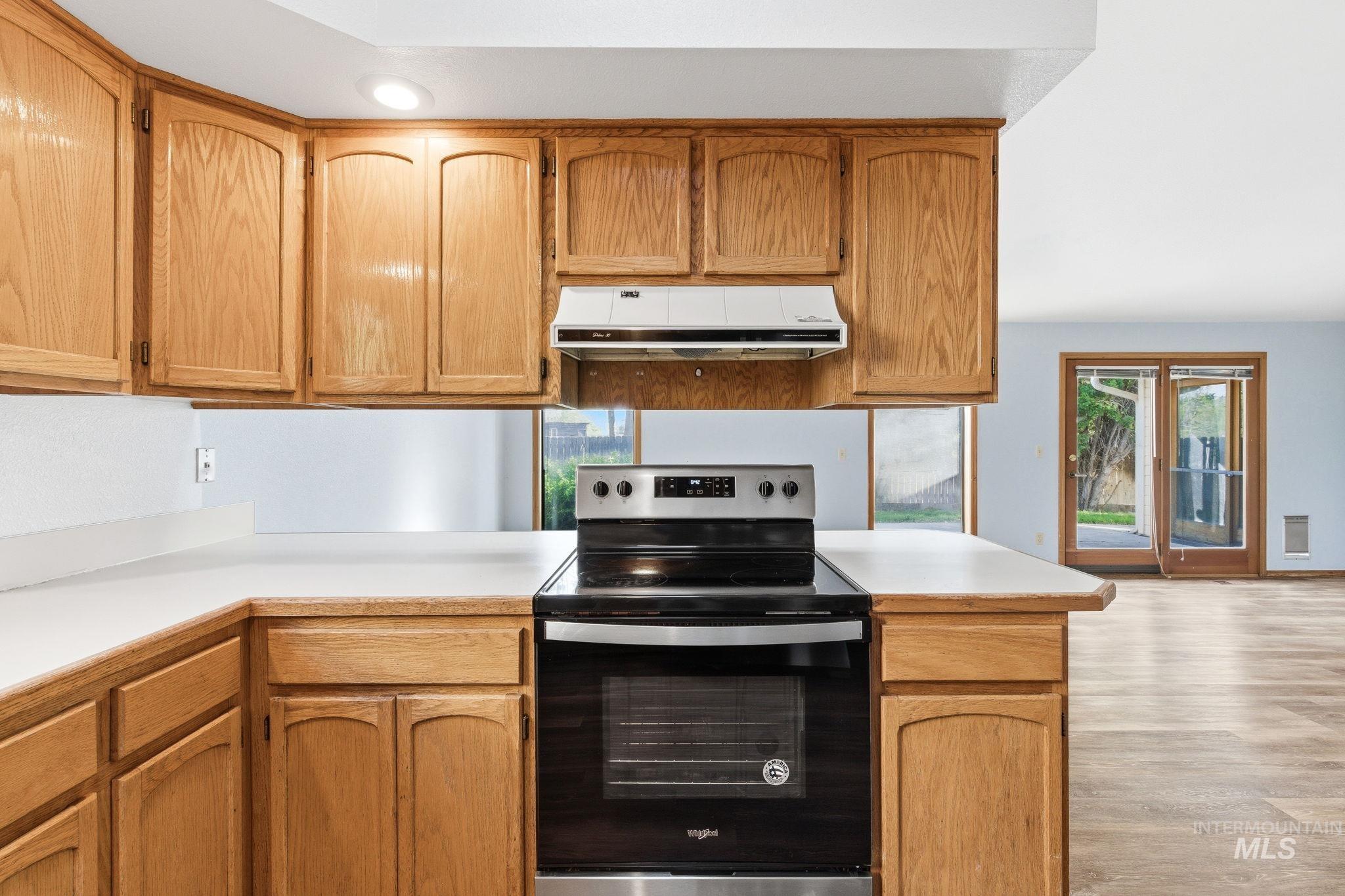 7548 W Long Drive, Boise, Idaho 83704-4435, 3 Bedrooms, 2 Bathrooms, Residential For Sale, Price $368,000,MLS 98984903
