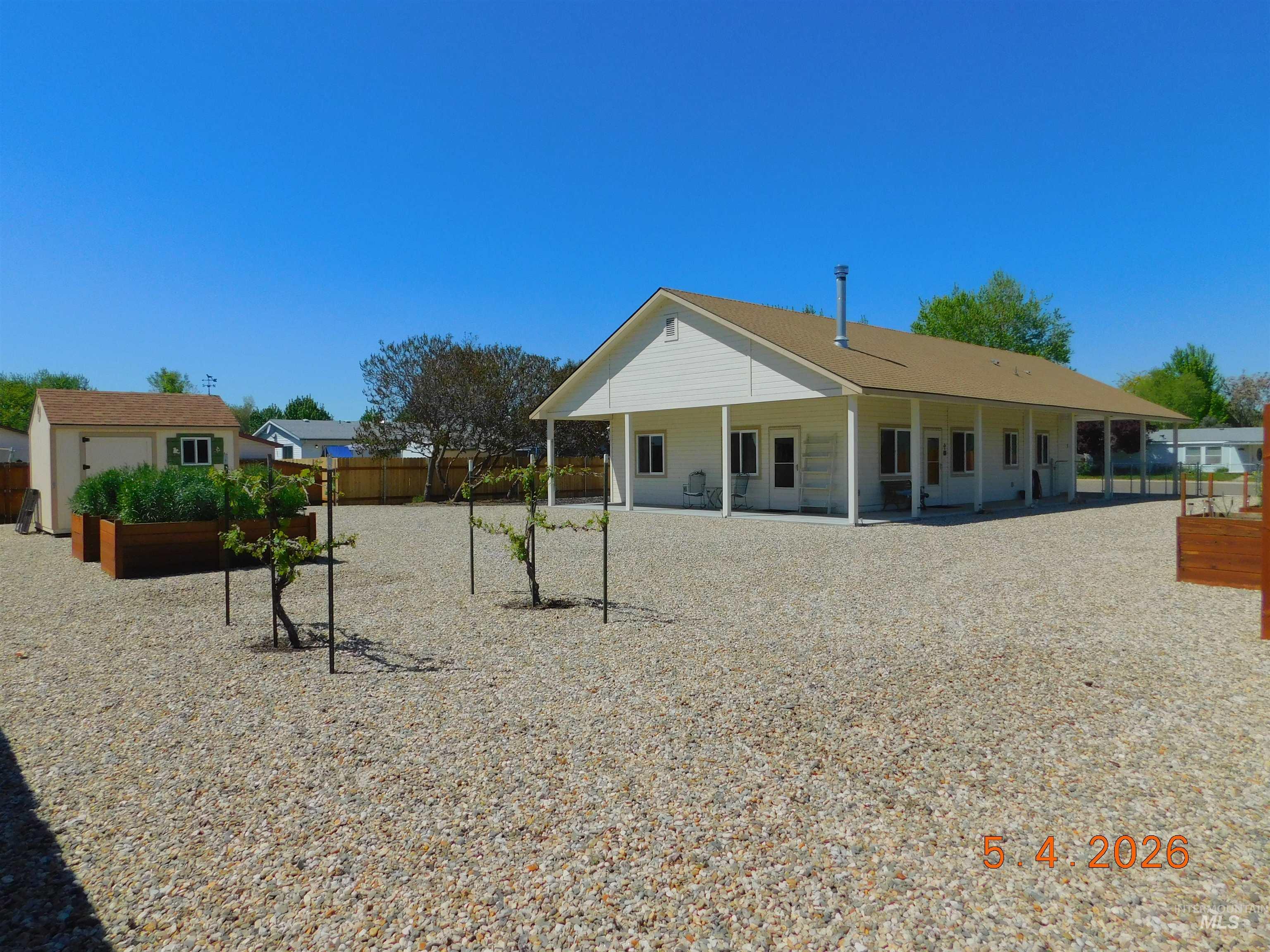 905 E. 5th St., Emmett, Idaho 83617, 2 Bedrooms, 2 Bathrooms, Residential For Sale, Price $385,000,MLS 98984907