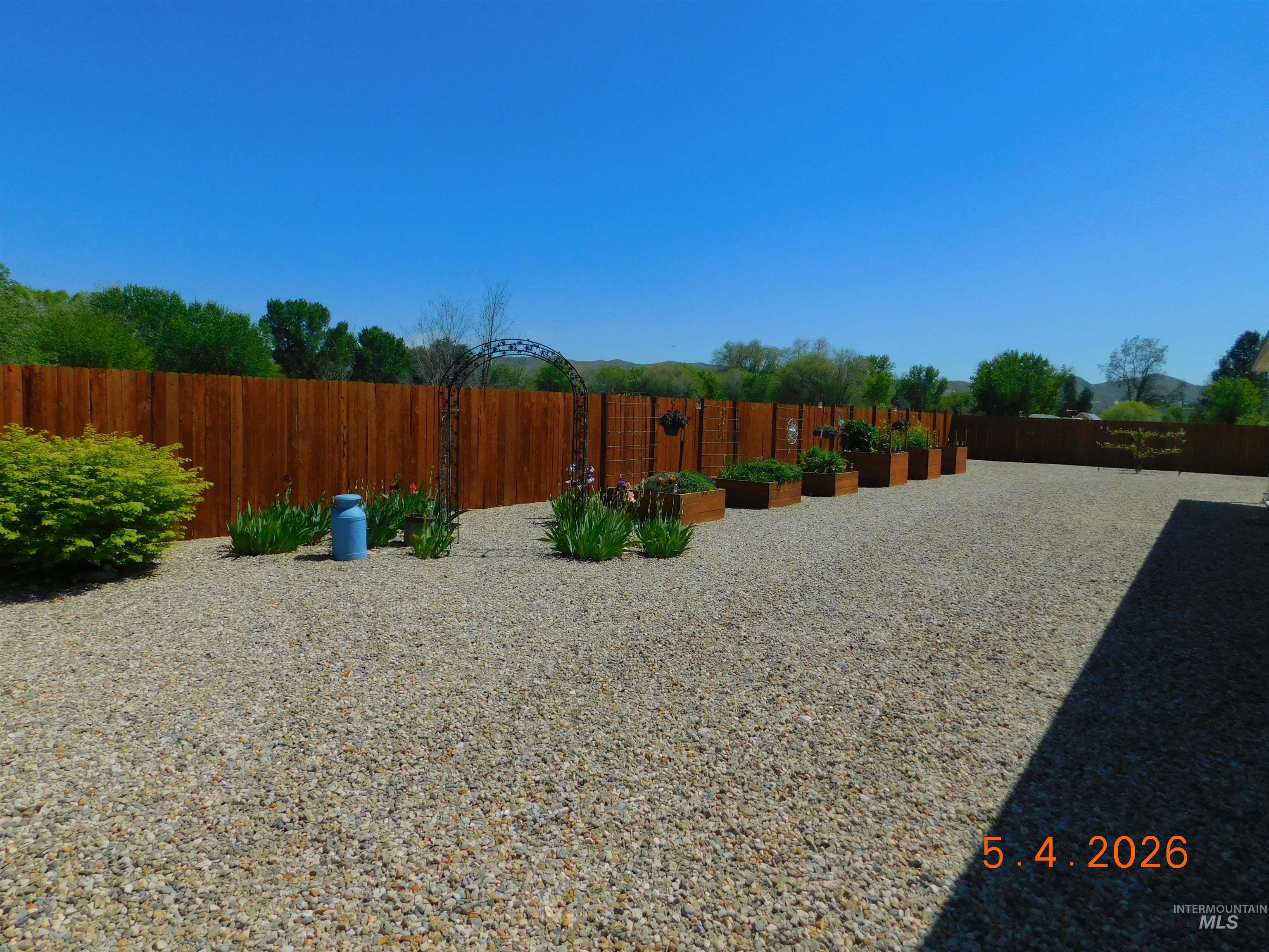 905 E. 5th St., Emmett, Idaho 83617, 2 Bedrooms, 2 Bathrooms, Residential For Sale, Price $385,000,MLS 98984907