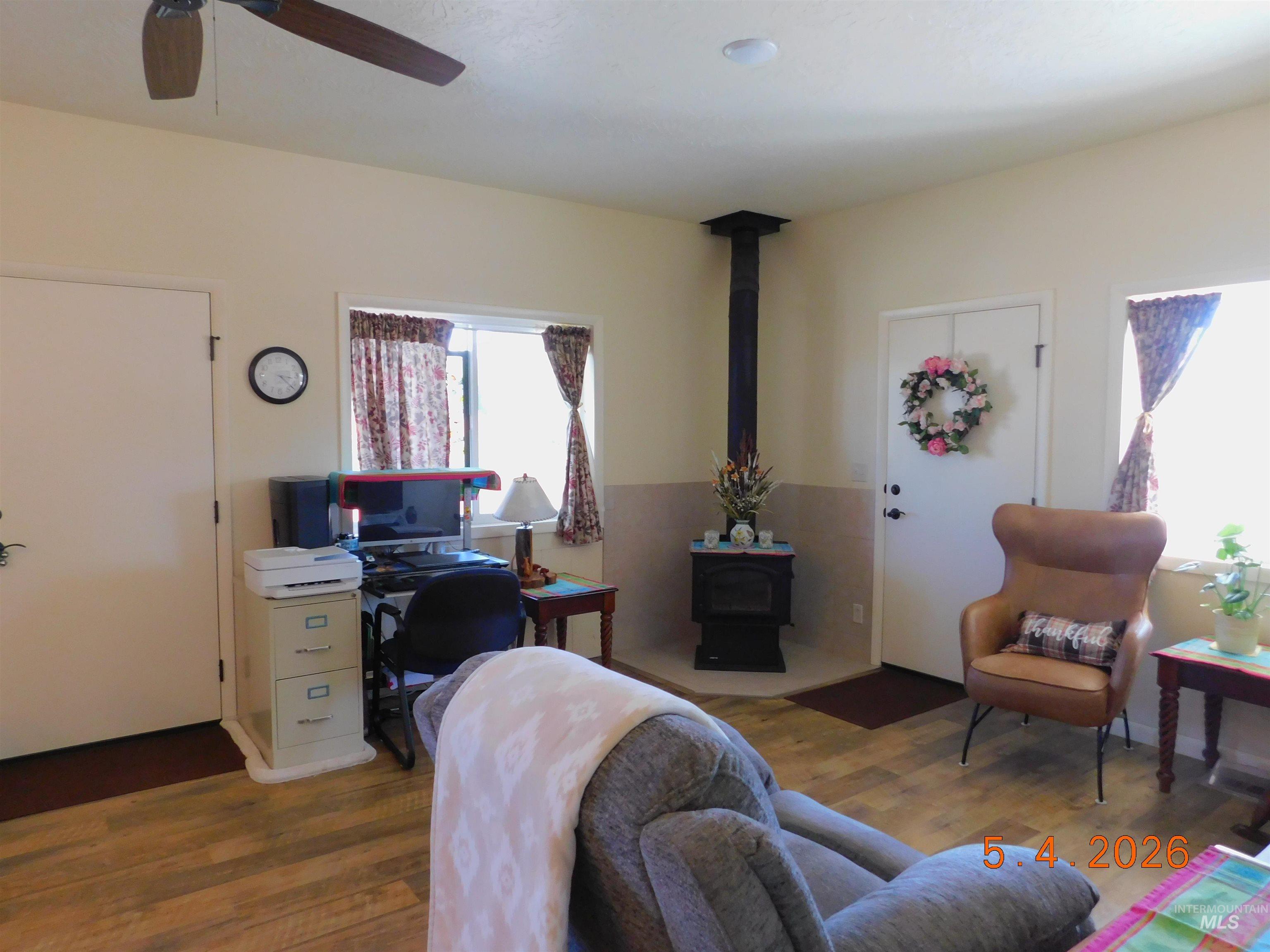 905 E. 5th St., Emmett, Idaho 83617, 2 Bedrooms, 2 Bathrooms, Residential For Sale, Price $385,000,MLS 98984907