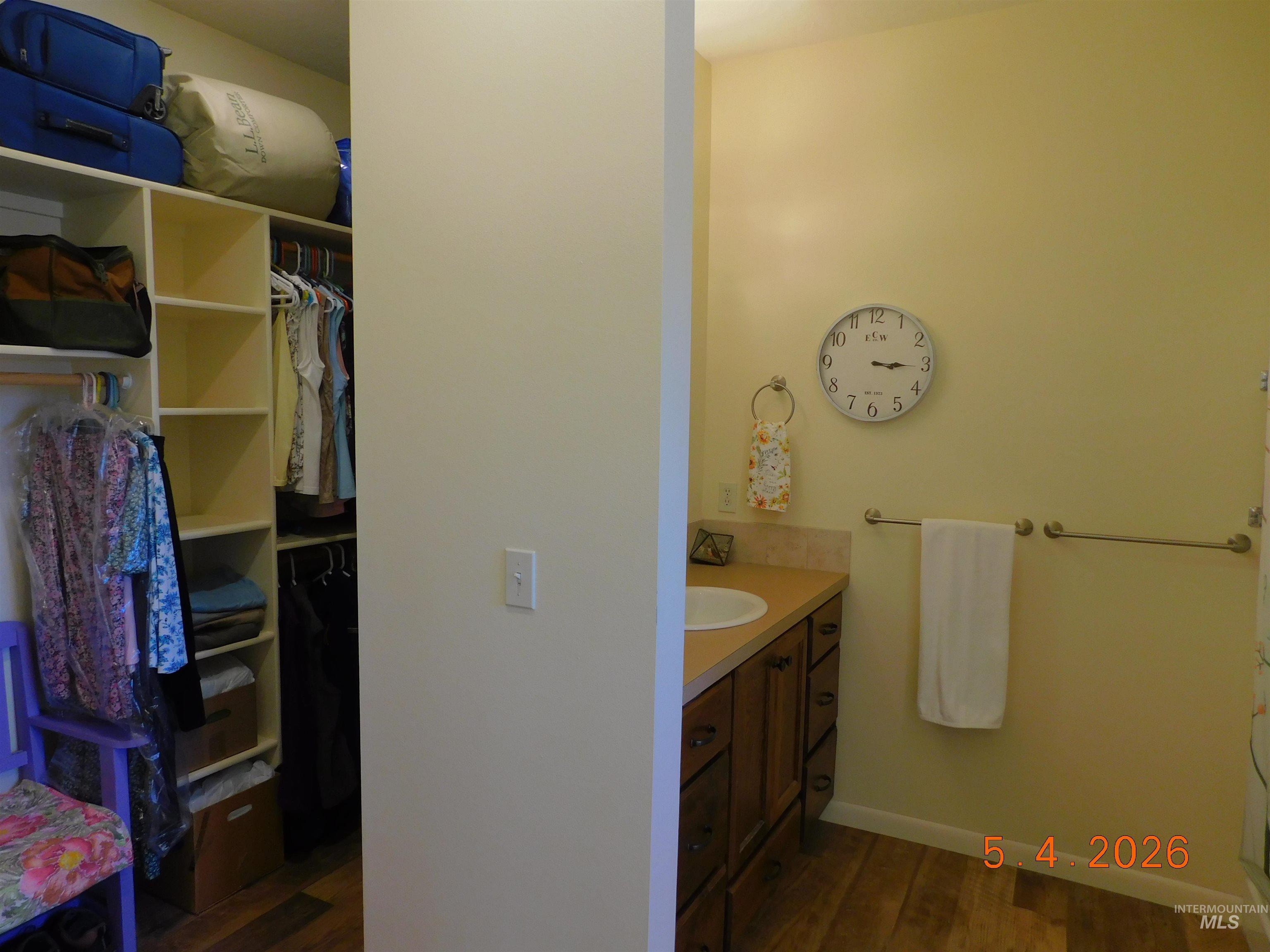 905 E. 5th St., Emmett, Idaho 83617, 2 Bedrooms, 2 Bathrooms, Residential For Sale, Price $385,000,MLS 98984907