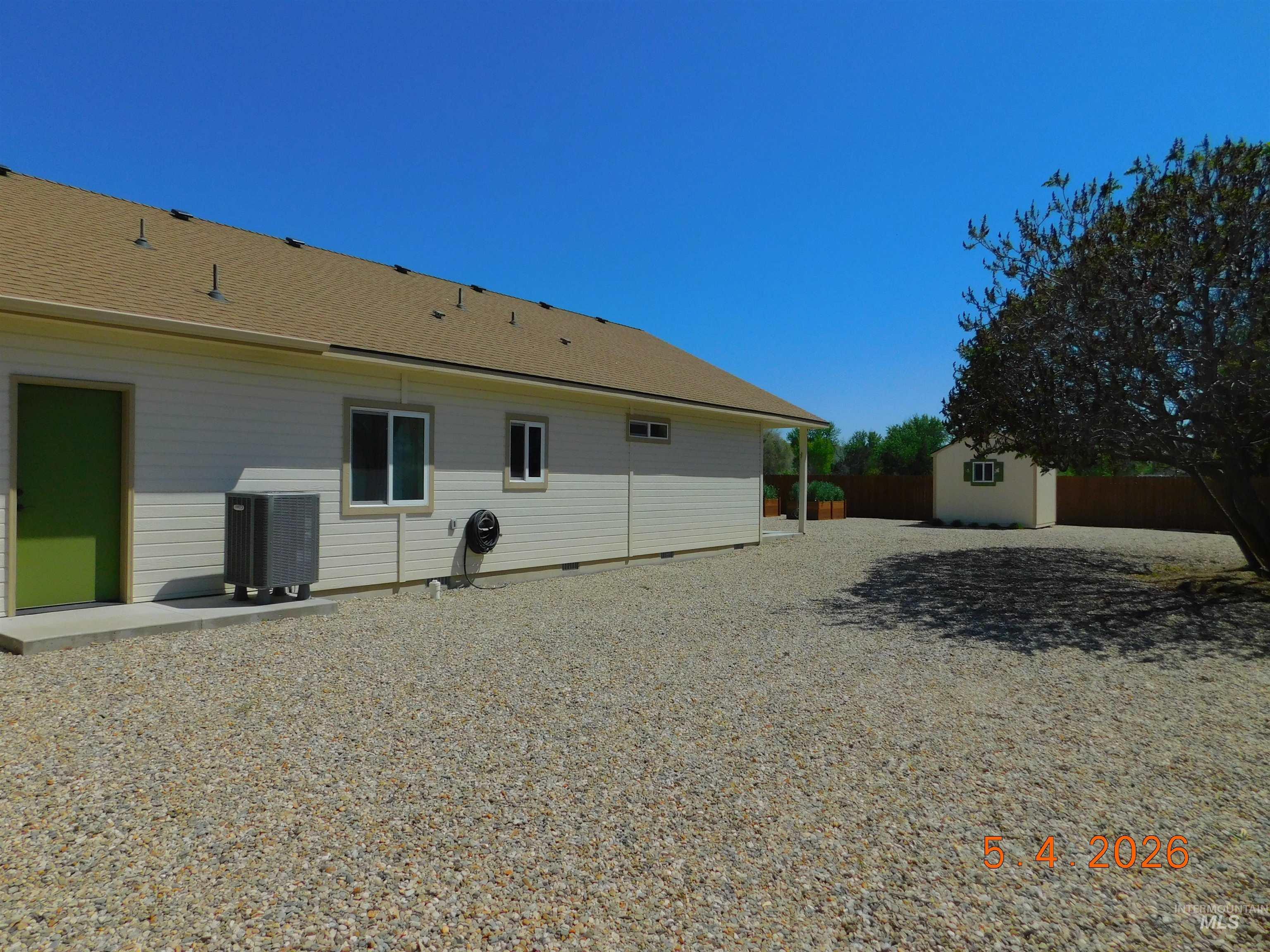 905 E. 5th St., Emmett, Idaho 83617, 2 Bedrooms, 2 Bathrooms, Residential For Sale, Price $385,000,MLS 98984907