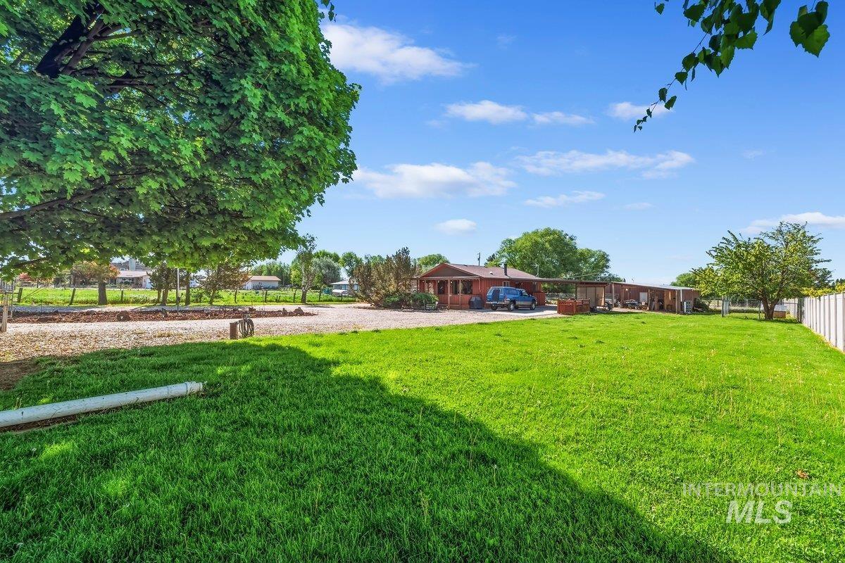 6325 W Overland Road, Meridian, Idaho 83642, 3 Bedrooms, 2 Bathrooms, Residential For Sale, Price $655,000,MLS 98984908