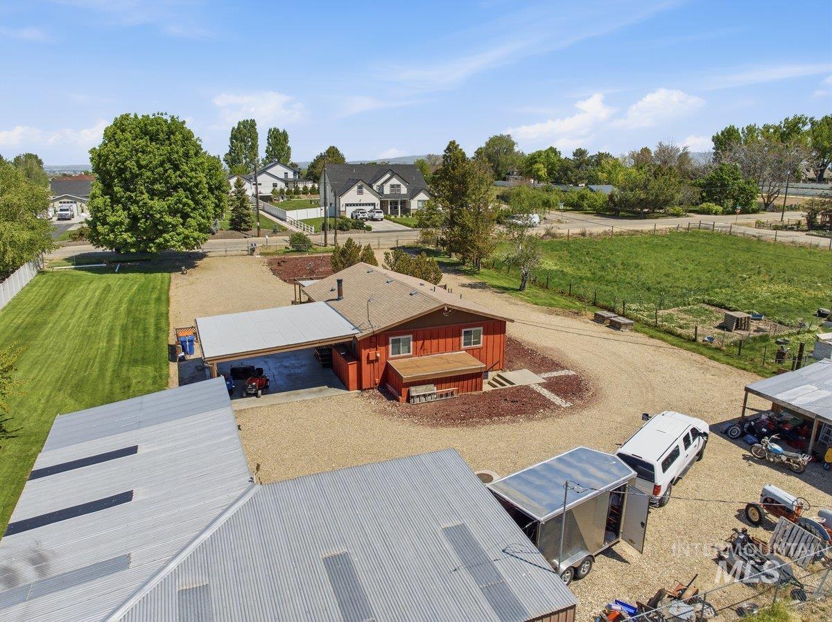 6325 W Overland Road, Meridian, Idaho 83642, 3 Bedrooms, 2 Bathrooms, Residential For Sale, Price $655,000,MLS 98984908