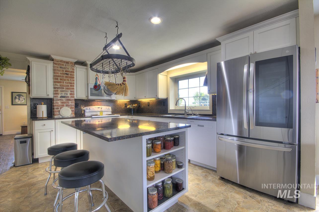 5115 Highway 30 South, New Plymouth, Idaho 83655, 3 Bedrooms, 1 Bathroom, Residential For Sale, Price $574,999,MLS 98984910