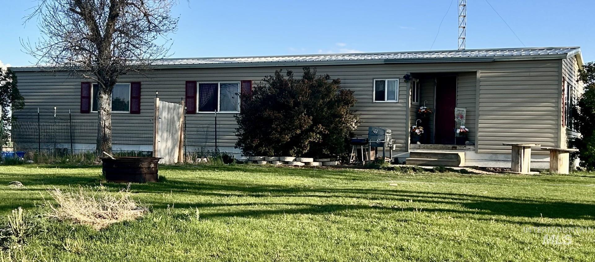 792 N 700 E, Rupert, Idaho 83350-8529, 3 Bedrooms, 2 Bathrooms, Residential For Sale, Price $360,000, 98984911