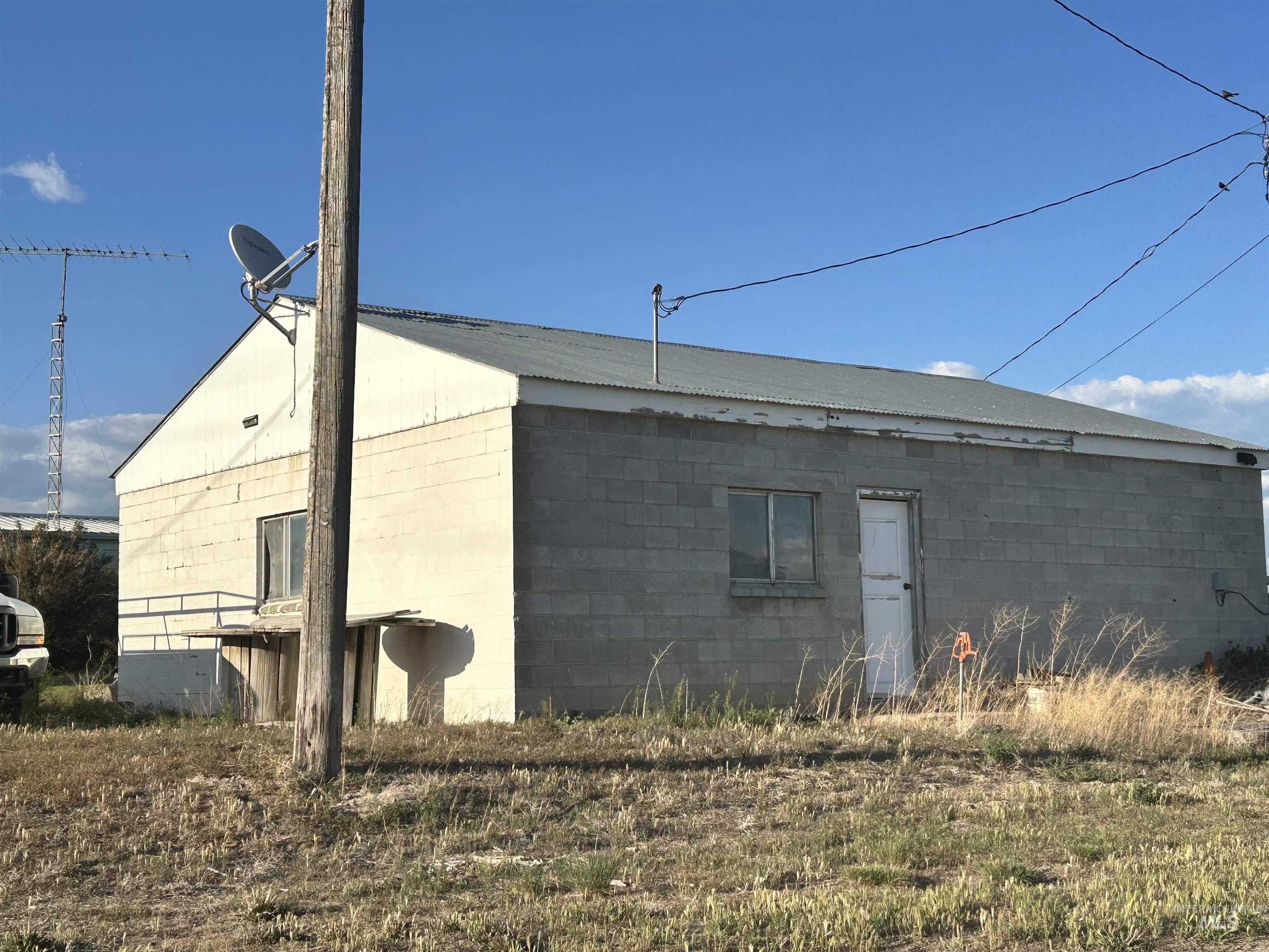 792 N 700 E, Rupert, Idaho 83350-8529, 3 Bedrooms, 2 Bathrooms, Residential For Sale, Price $360,000, 98984911