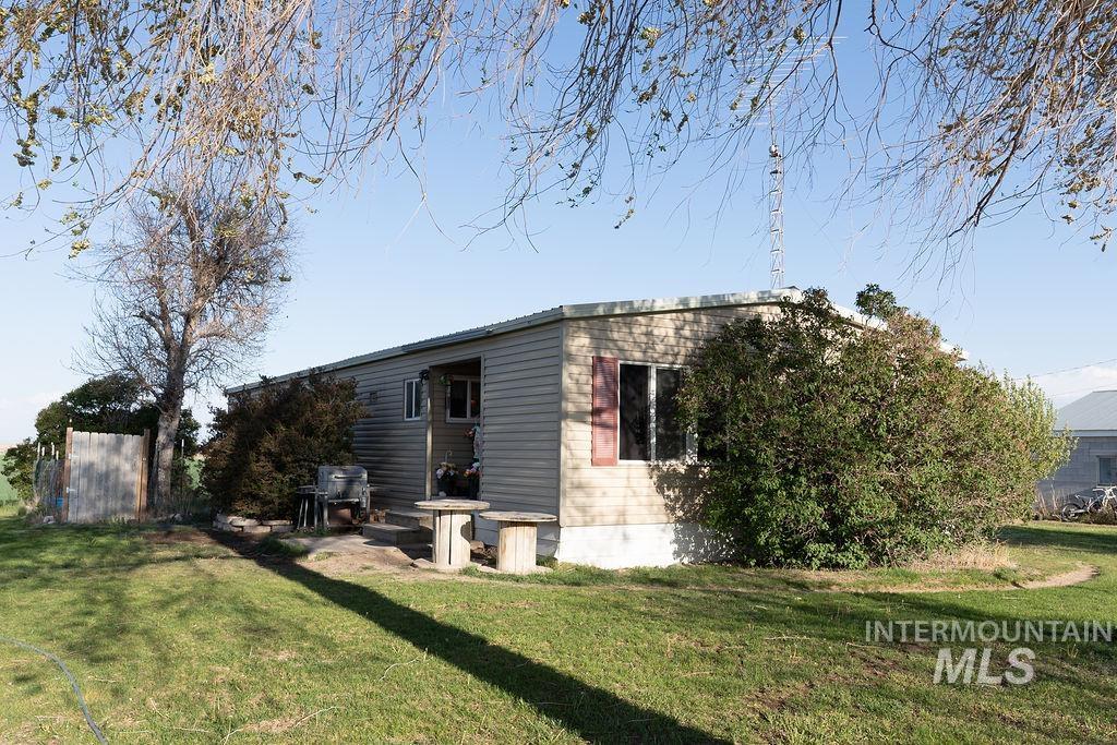 792 N 700 E, Rupert, Idaho 83350-8529, 3 Bedrooms, 2 Bathrooms, Residential For Sale, Price $360,000, 98984911