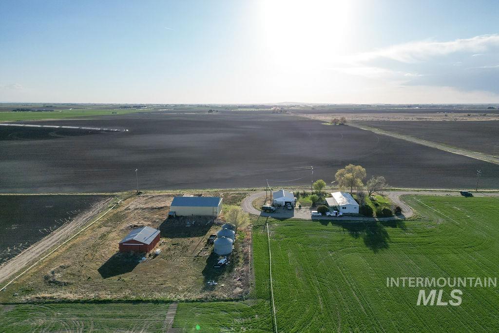 792 N 700 E, Rupert, Idaho 83350-8529, 3 Bedrooms, 2 Bathrooms, Residential For Sale, Price $360,000, 98984911