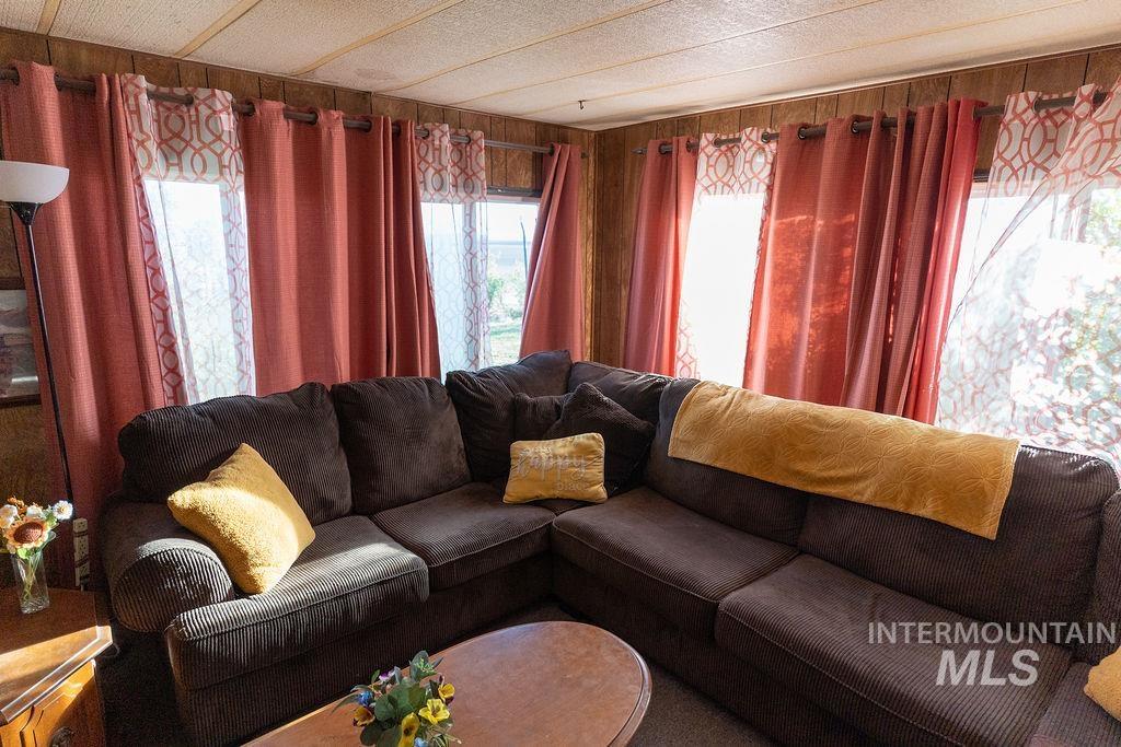 792 N 700 E, Rupert, Idaho 83350-8529, 3 Bedrooms, 2 Bathrooms, Residential For Sale, Price $360,000, 98984911