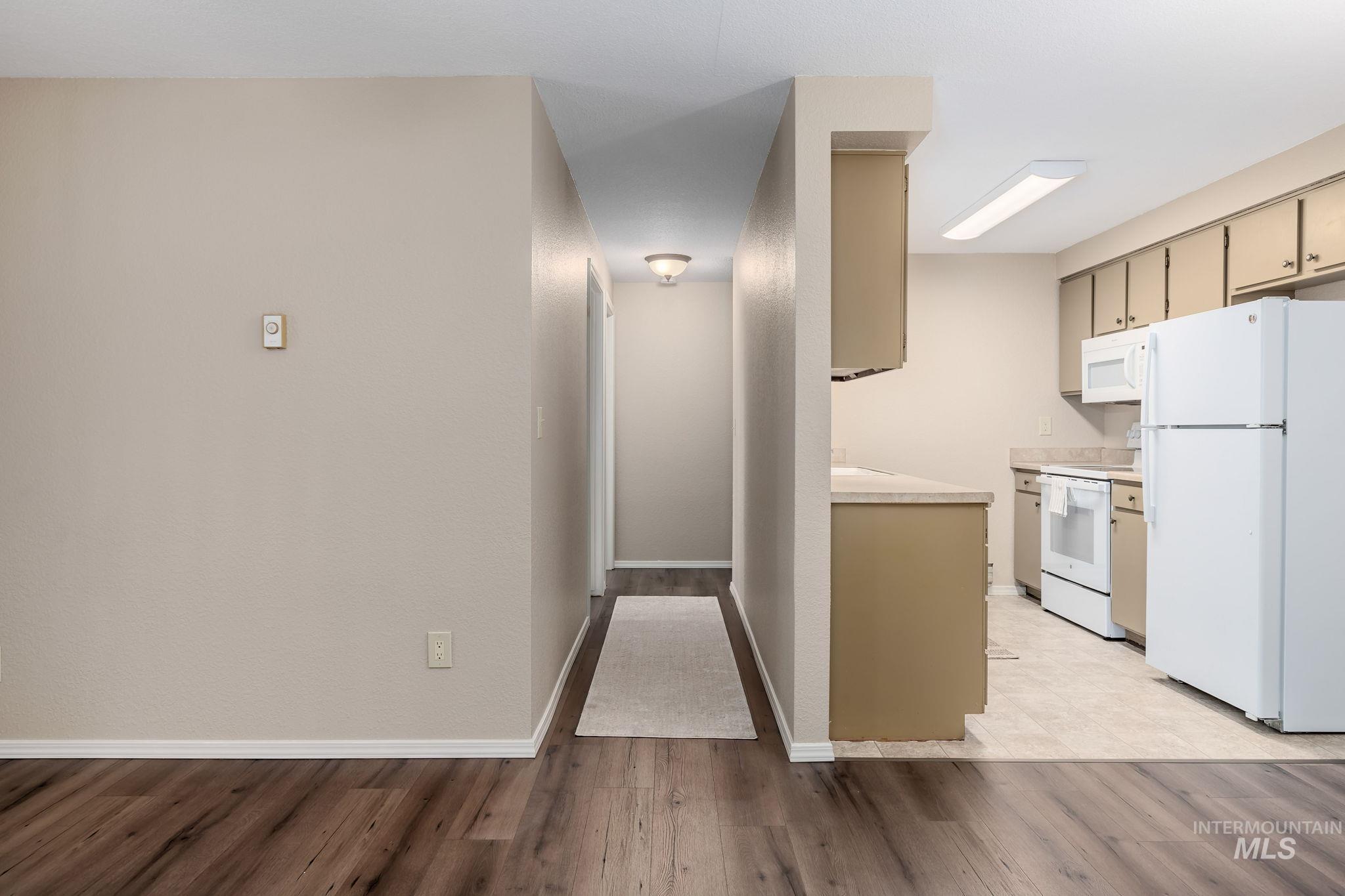 6907 W Colehaven Lane, Boise, Idaho 83704, 2 Bedrooms, 1 Bathroom, Residential For Sale, Price $229,000,MLS 98984914