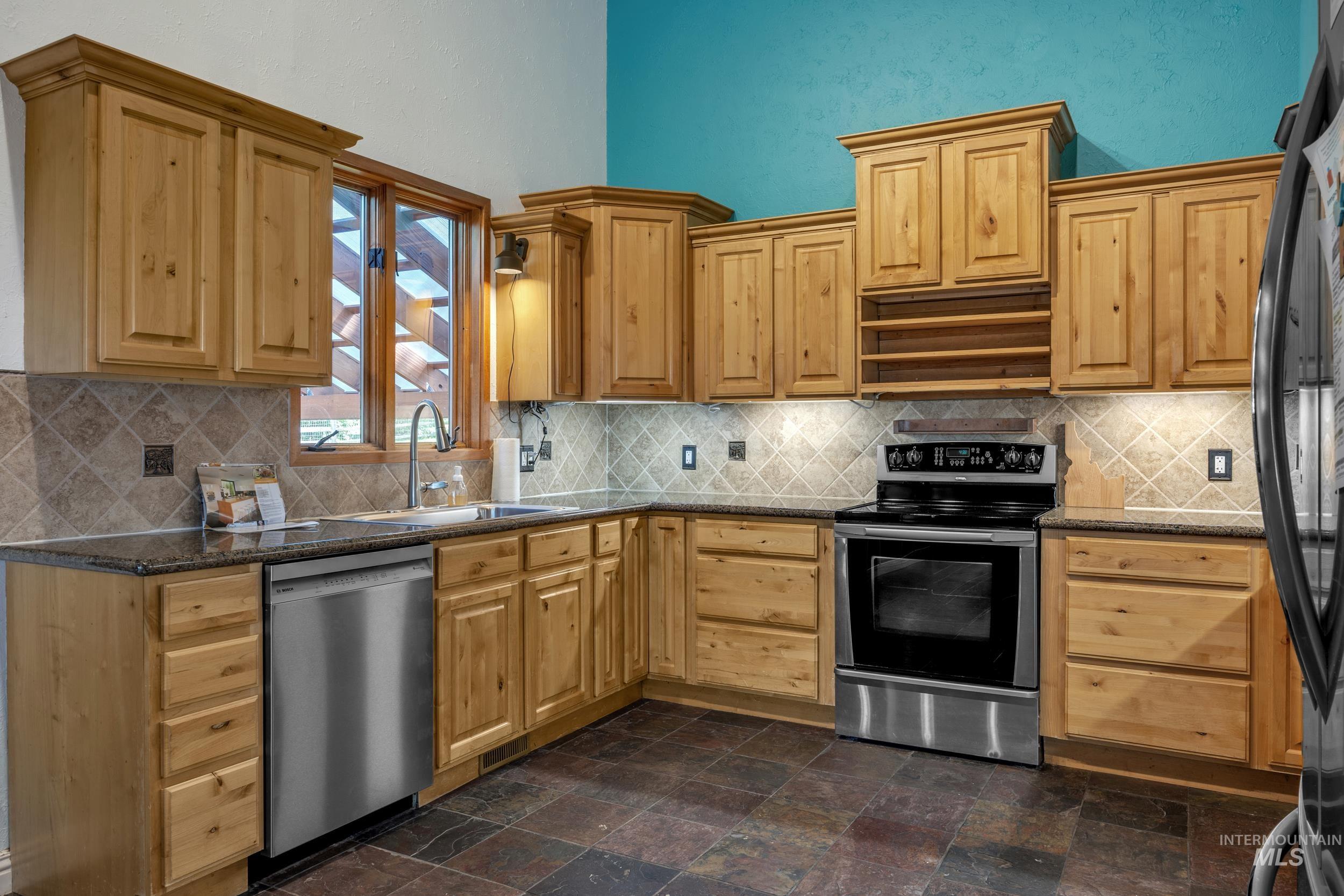 10424 Duck Lane, Nampa, Idaho 83686-999, 5 Bedrooms, 5 Bathrooms, Residential For Sale, Price $900,000, 98984917
