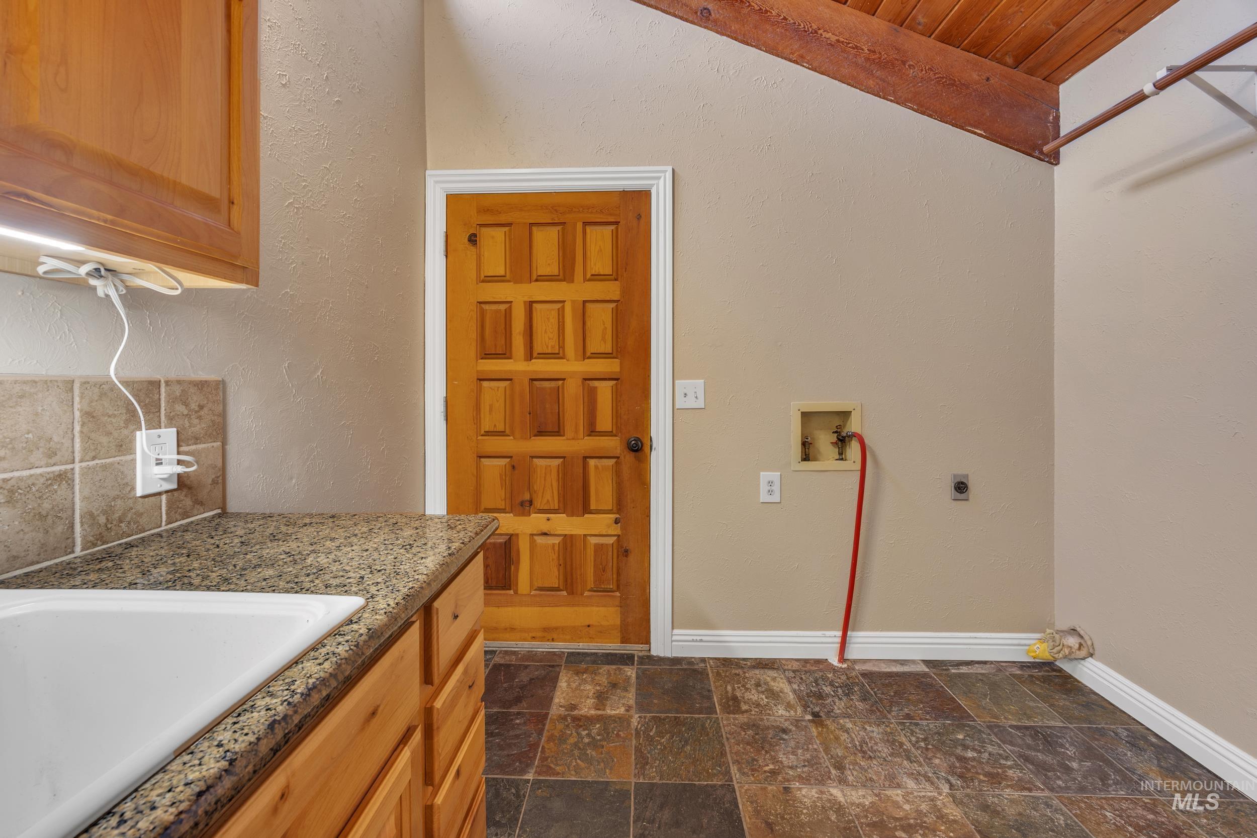 10424 Duck Lane, Nampa, Idaho 83686-999, 5 Bedrooms, 5 Bathrooms, Residential For Sale, Price $900,000, 98984917