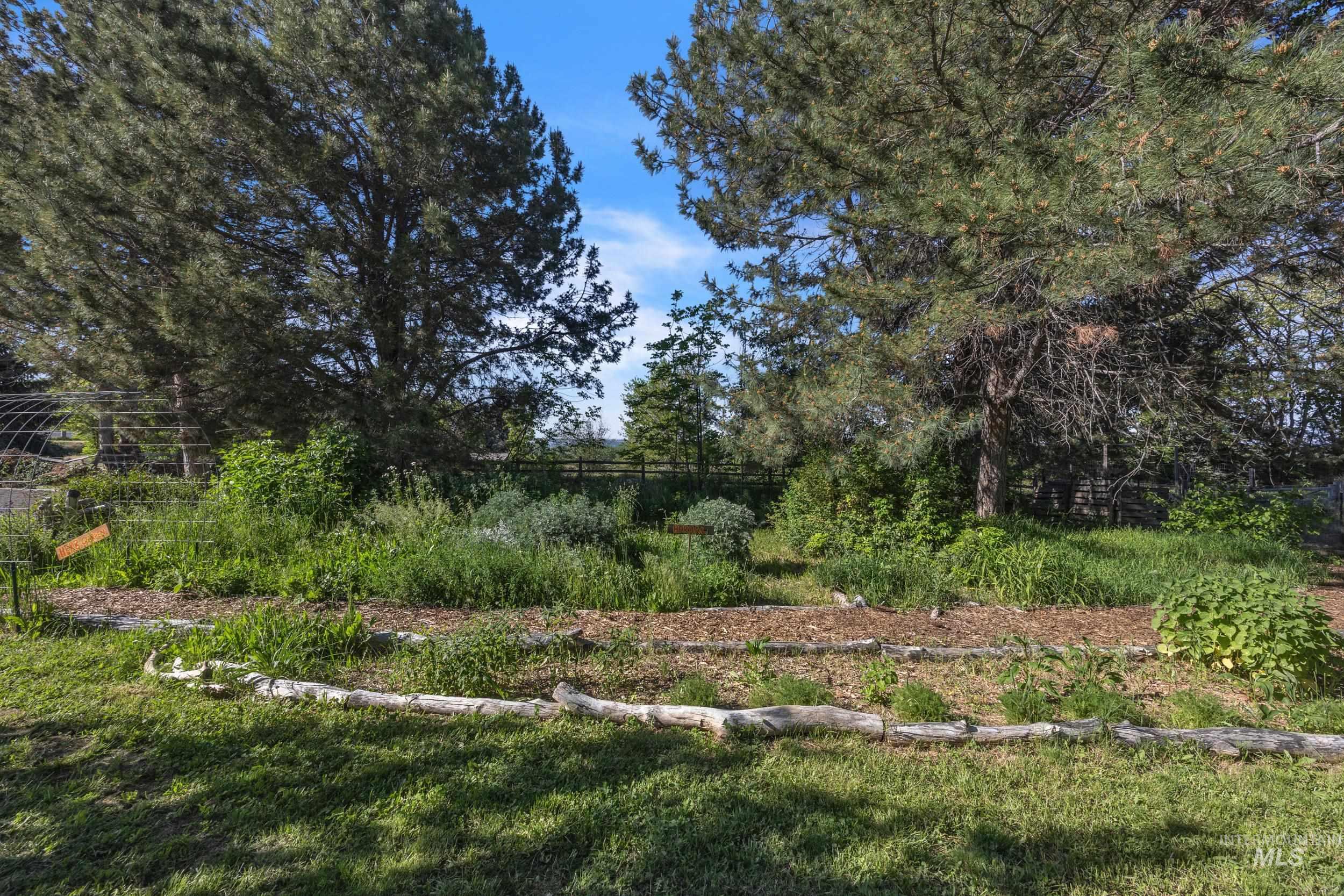 10424 Duck Lane, Nampa, Idaho 83686-999, 5 Bedrooms, 5 Bathrooms, Residential For Sale, Price $900,000, 98984917