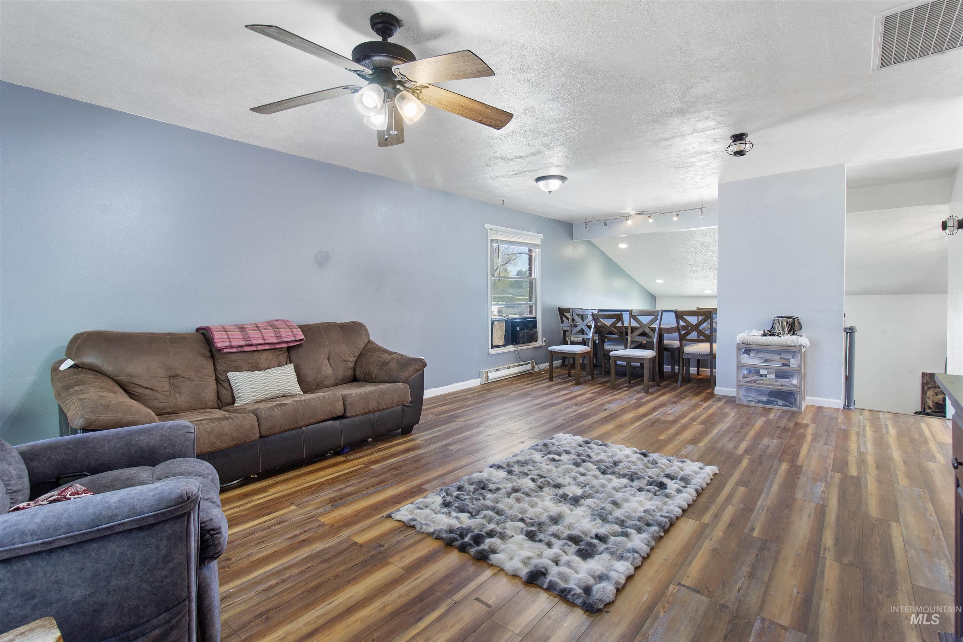 724 Fairmont St, Burley, Idaho 83318, 2 Bedrooms, 2 Bathrooms, Residential For Sale, Price $315,000, 98984919