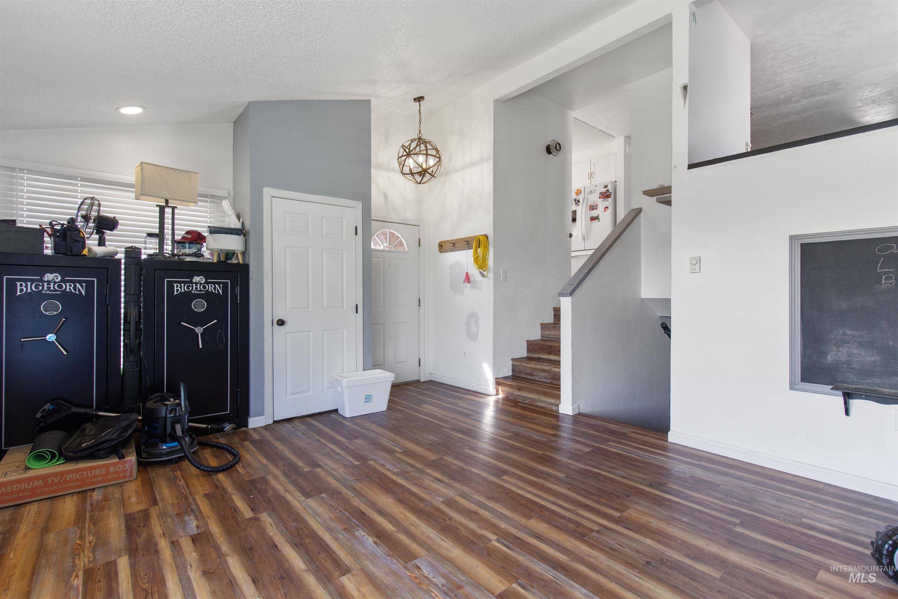 724 Fairmont St, Burley, Idaho 83318, 2 Bedrooms, 2 Bathrooms, Residential For Sale, Price $330,000,MLS 98984919