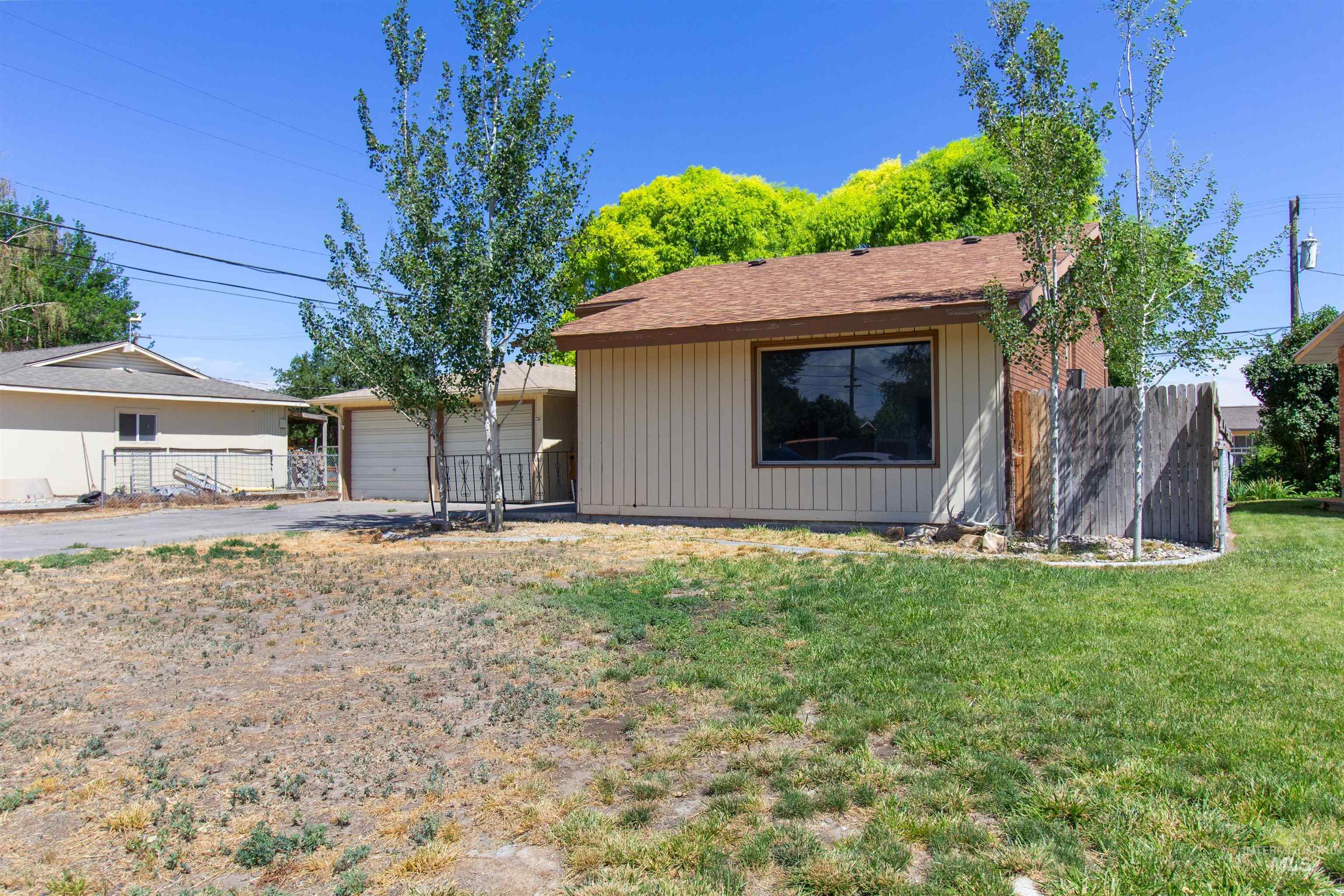 724 Fairmont St, Burley, Idaho 83318, 2 Bedrooms, 2 Bathrooms, Residential For Sale, Price $315,000, 98984919