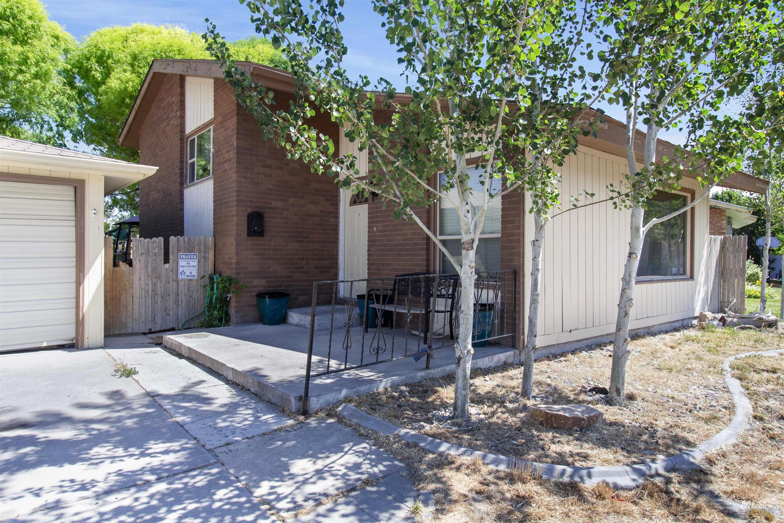 724 Fairmont St, Burley, Idaho 83318, 2 Bedrooms, 2 Bathrooms, Residential For Sale, Price $315,000, 98984919