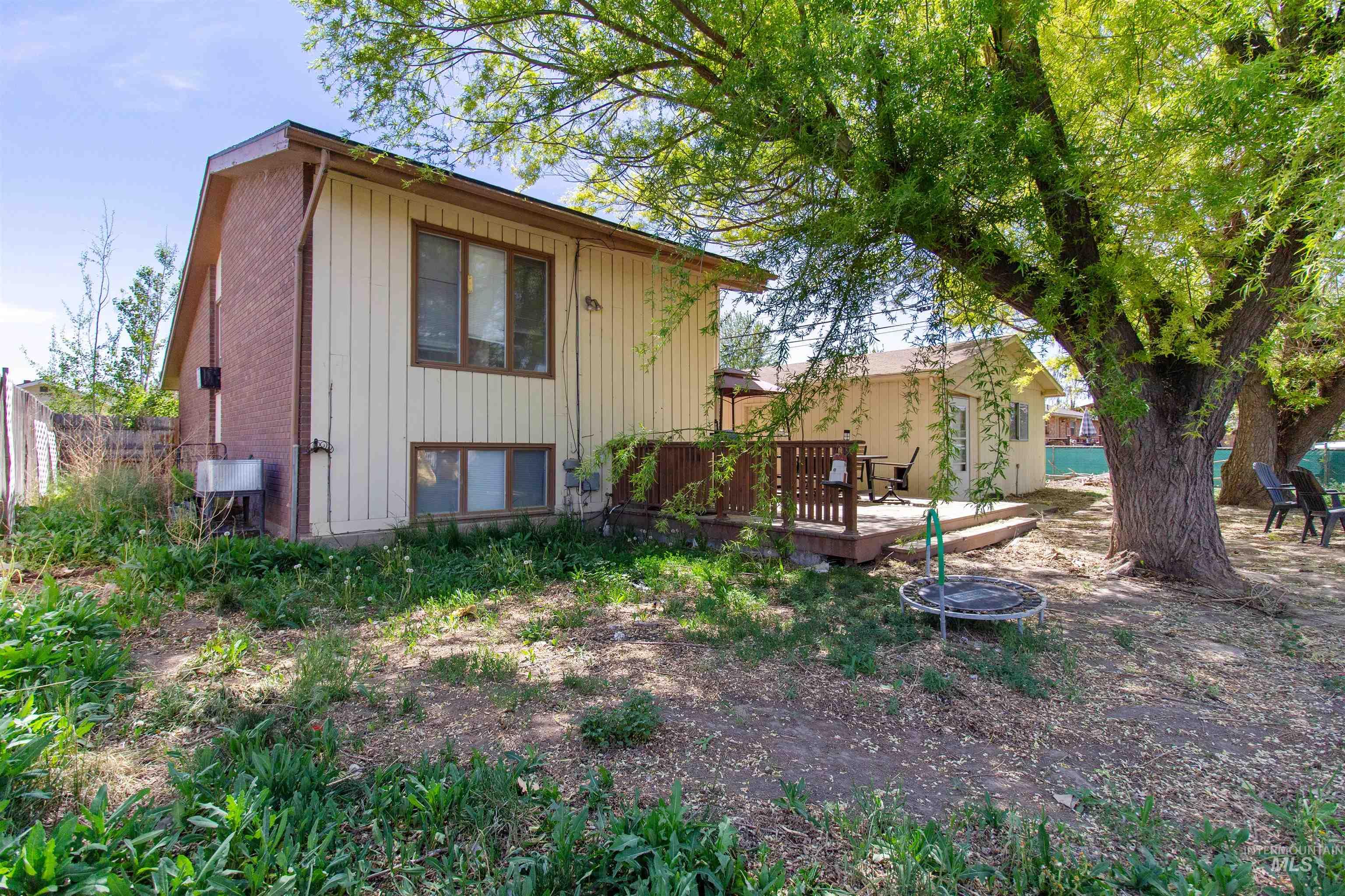 724 Fairmont St, Burley, Idaho 83318, 2 Bedrooms, 2 Bathrooms, Residential For Sale, Price $330,000, 98984919