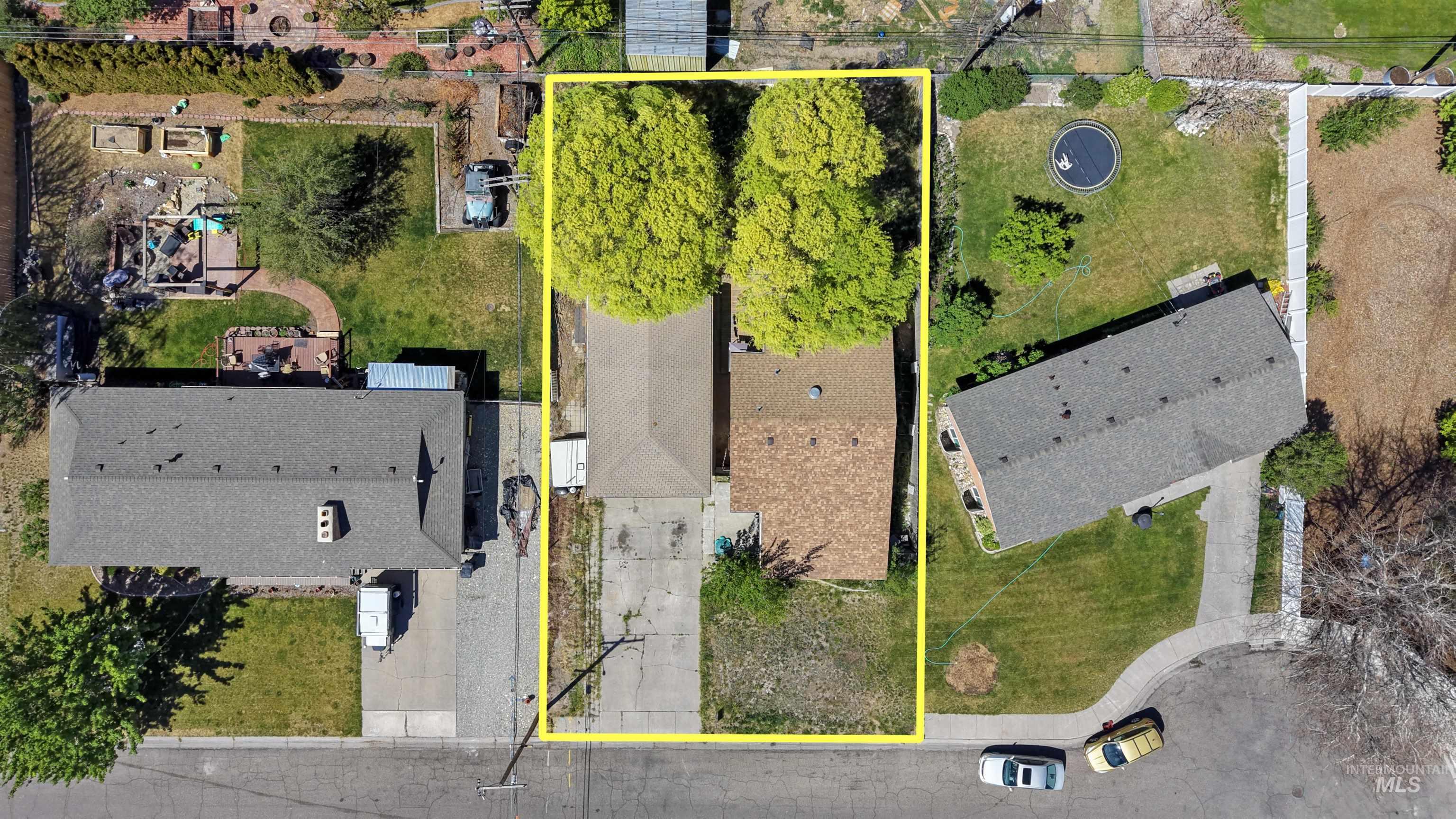 724 Fairmont St, Burley, Idaho 83318, 2 Bedrooms, 2 Bathrooms, Residential For Sale, Price $330,000, 98984919