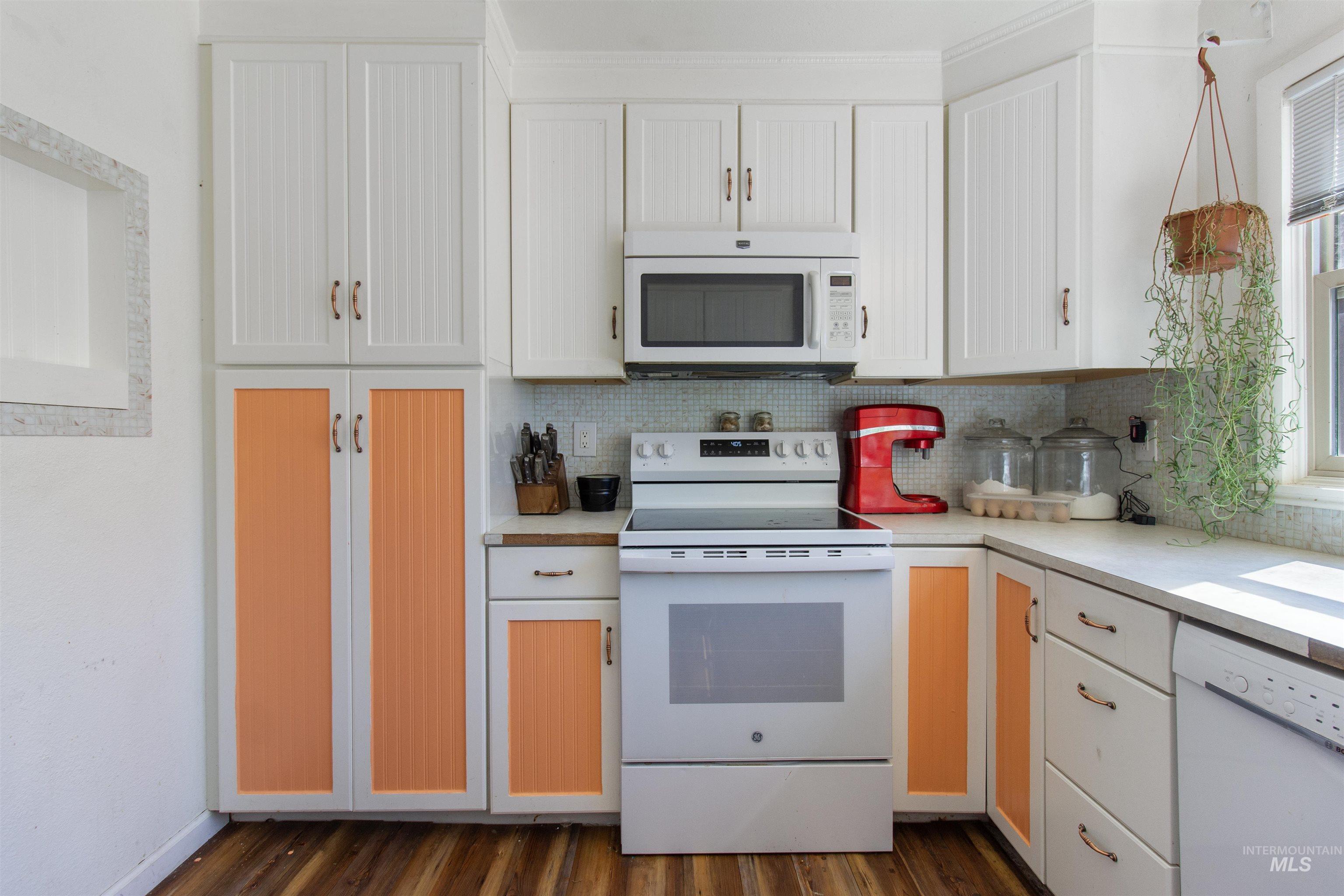 724 Fairmont St, Burley, Idaho 83318, 2 Bedrooms, 2 Bathrooms, Residential For Sale, Price $315,000, 98984919