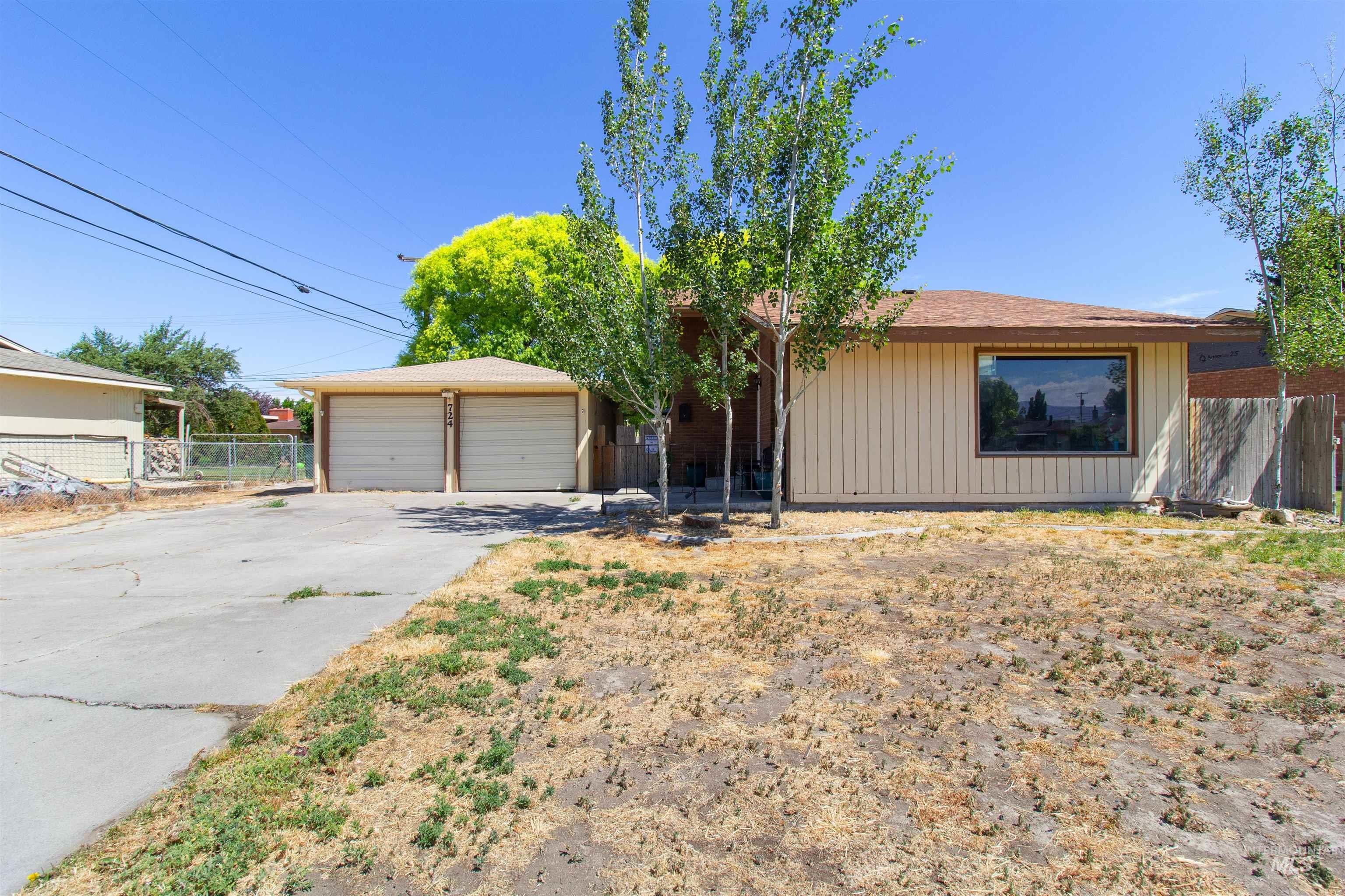 724 Fairmont St, Burley, Idaho 83318, 2 Bedrooms, 2 Bathrooms, Residential For Sale, Price $315,000, 98984919